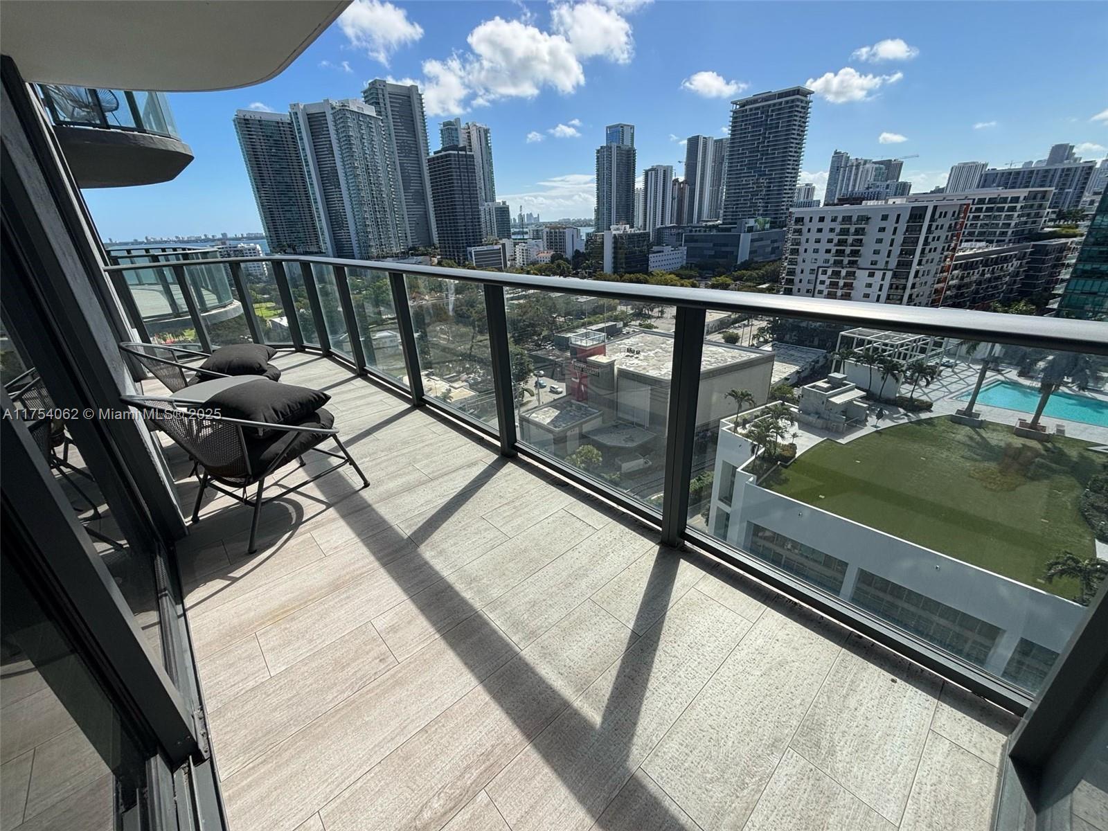 Condo for Sale in Miami, FL
