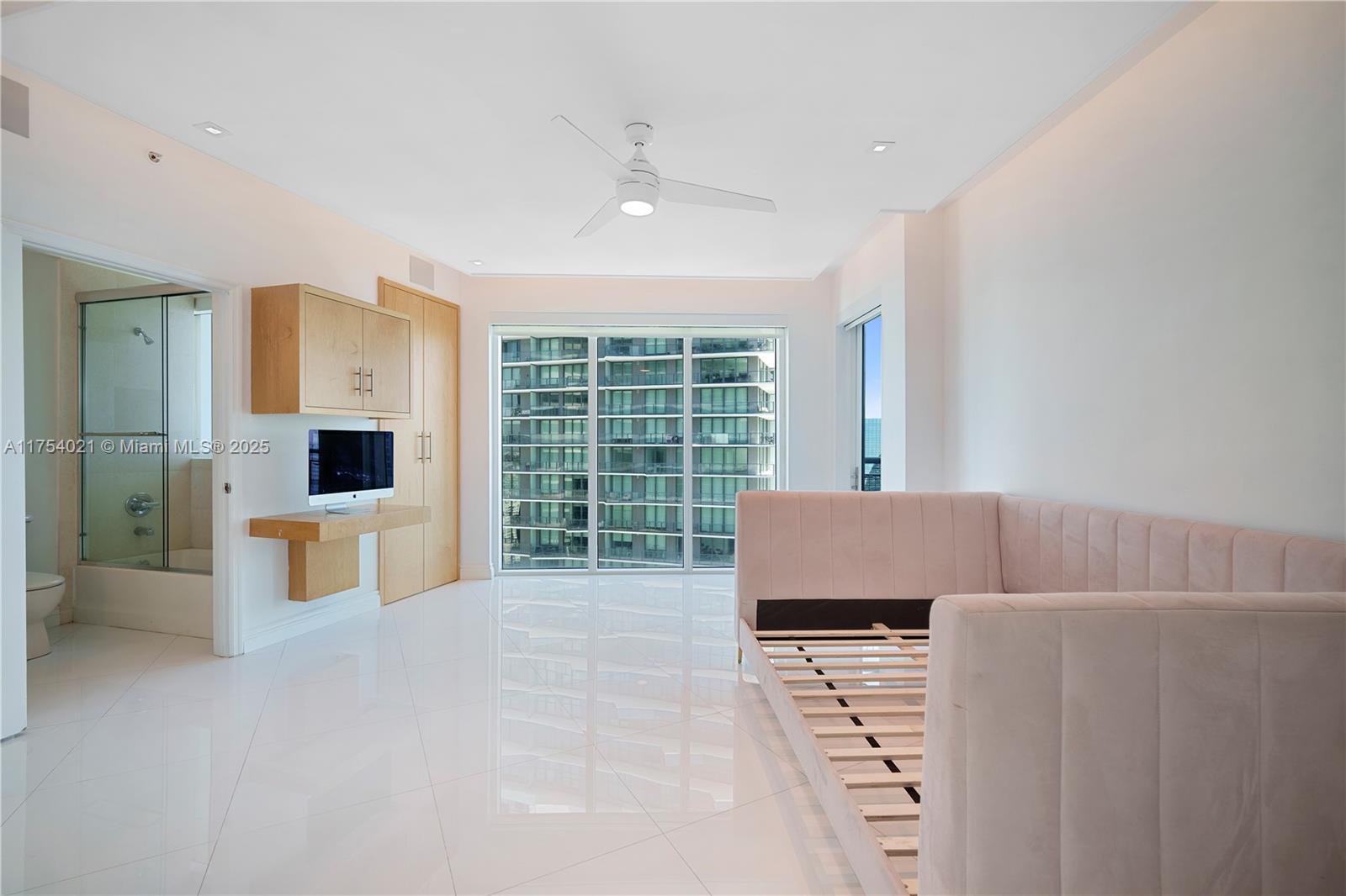 60 SW 13th St #4000, Miami FL 33130