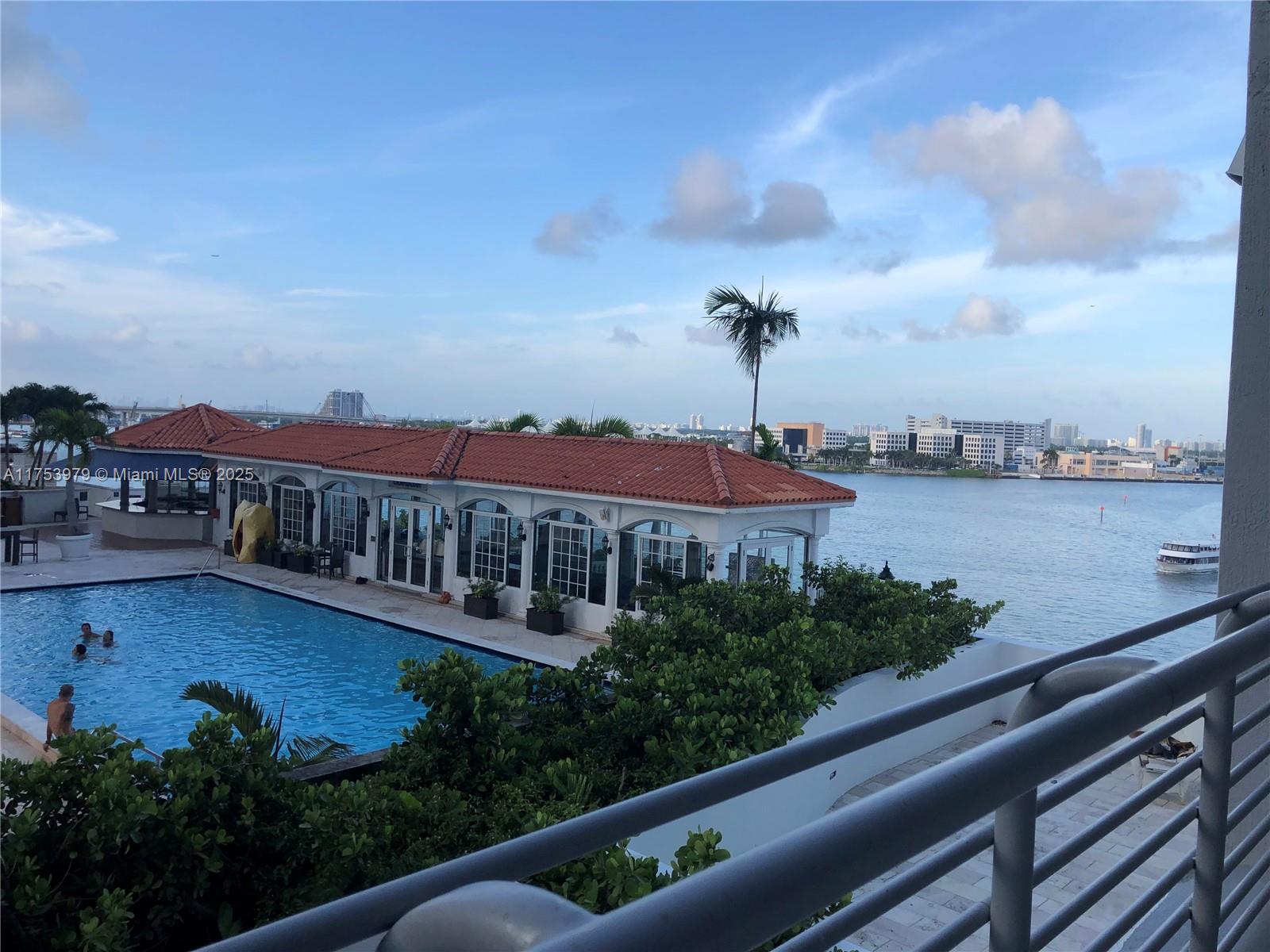 335 S Biscayne Blvd #810, Miami FL 33131
