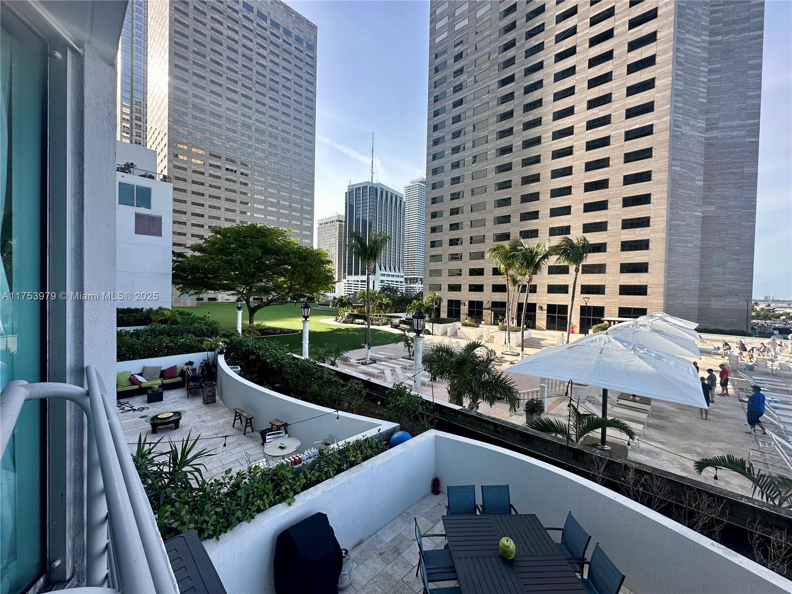 335 S Biscayne Blvd #810, Miami FL 33131