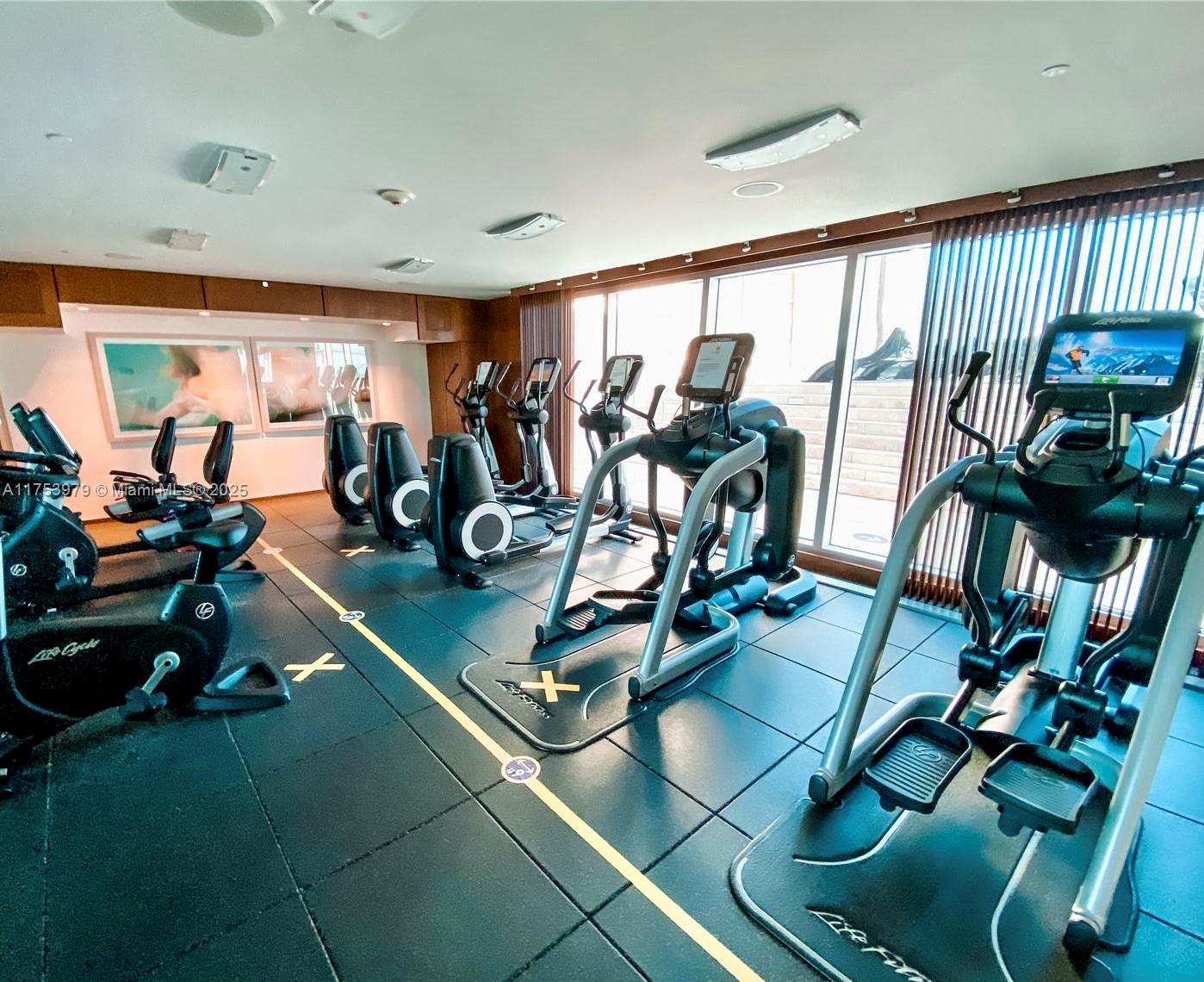 335 S Biscayne Blvd #810, Miami FL 33131