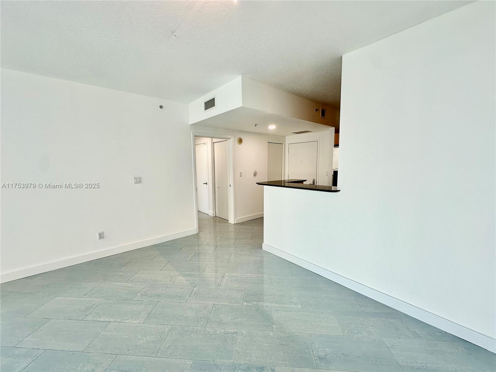 335 S Biscayne Blvd #810, Miami FL 33131