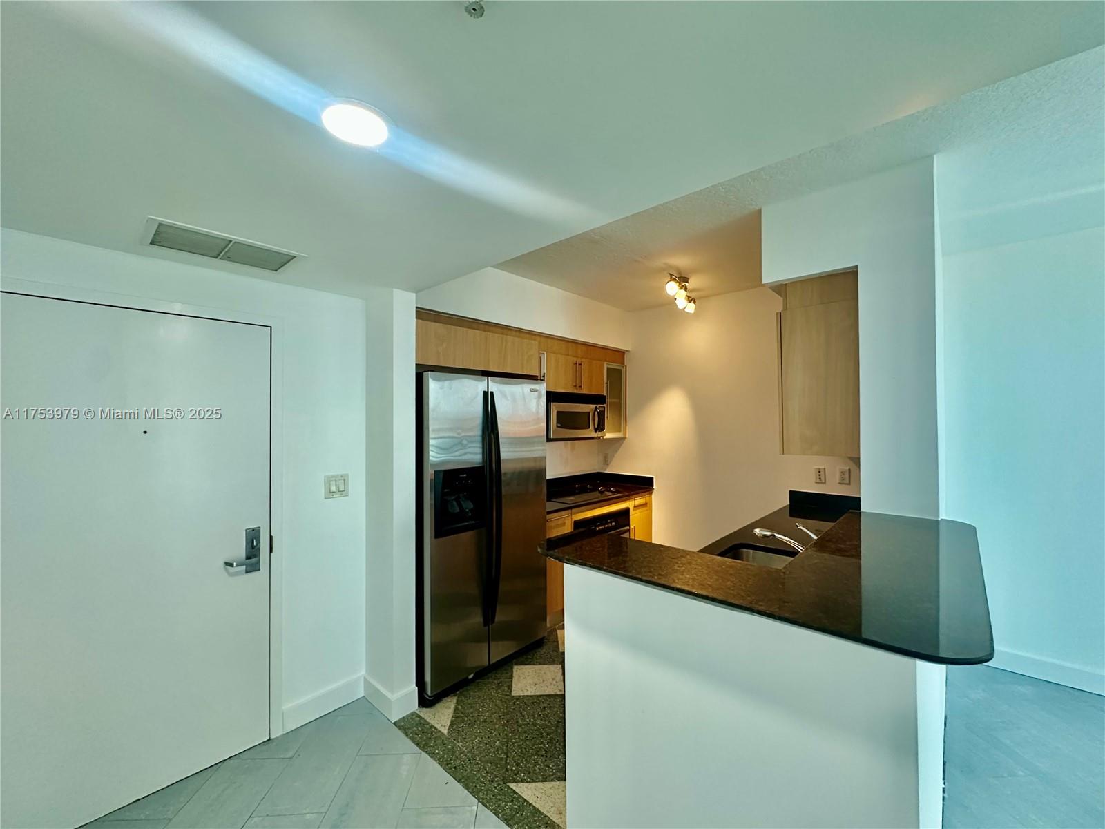 335 S Biscayne Blvd #810, Miami FL 33131