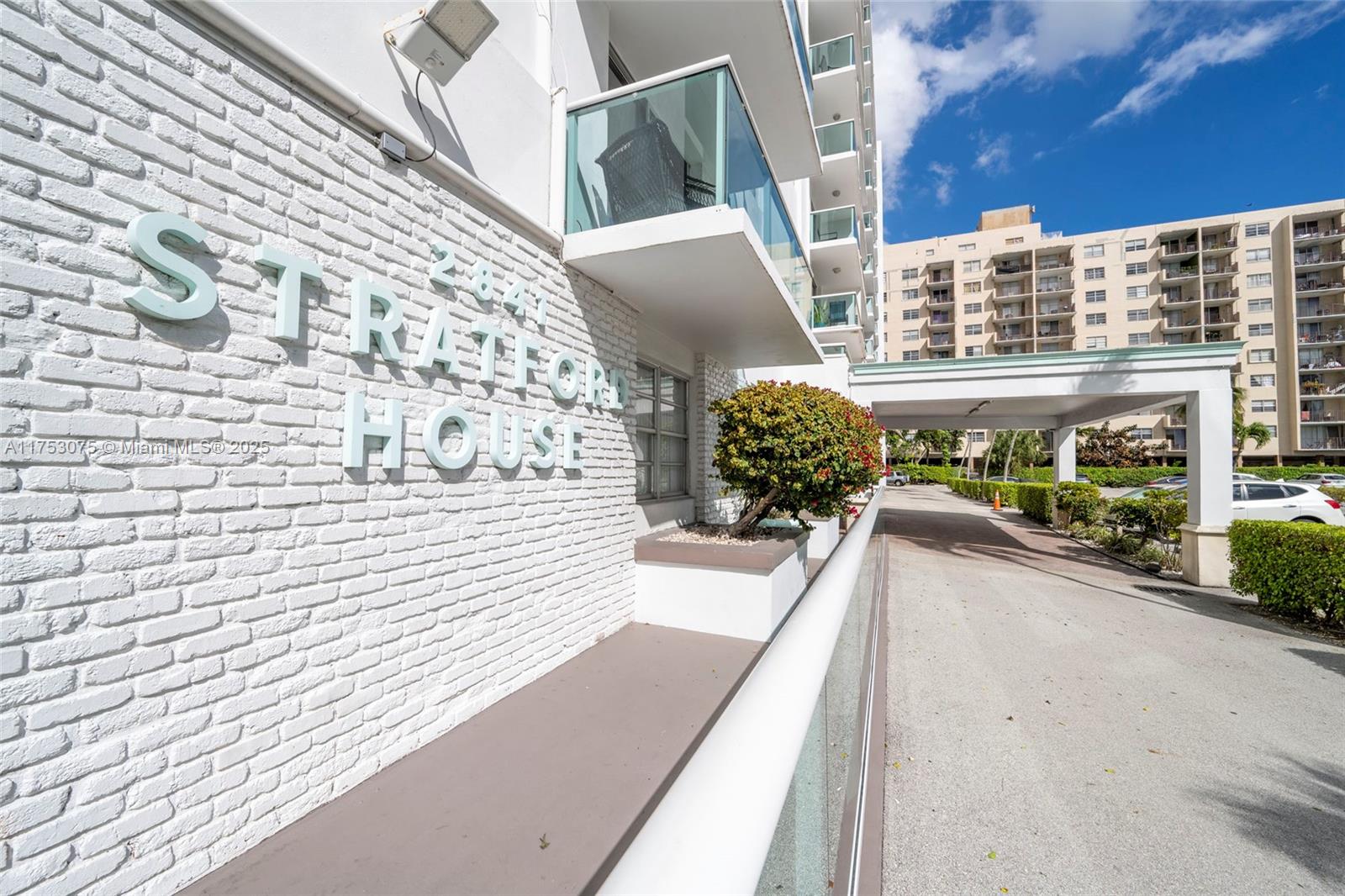 2841 NE 163rd St #605, North Miami Beach, Florida image 33