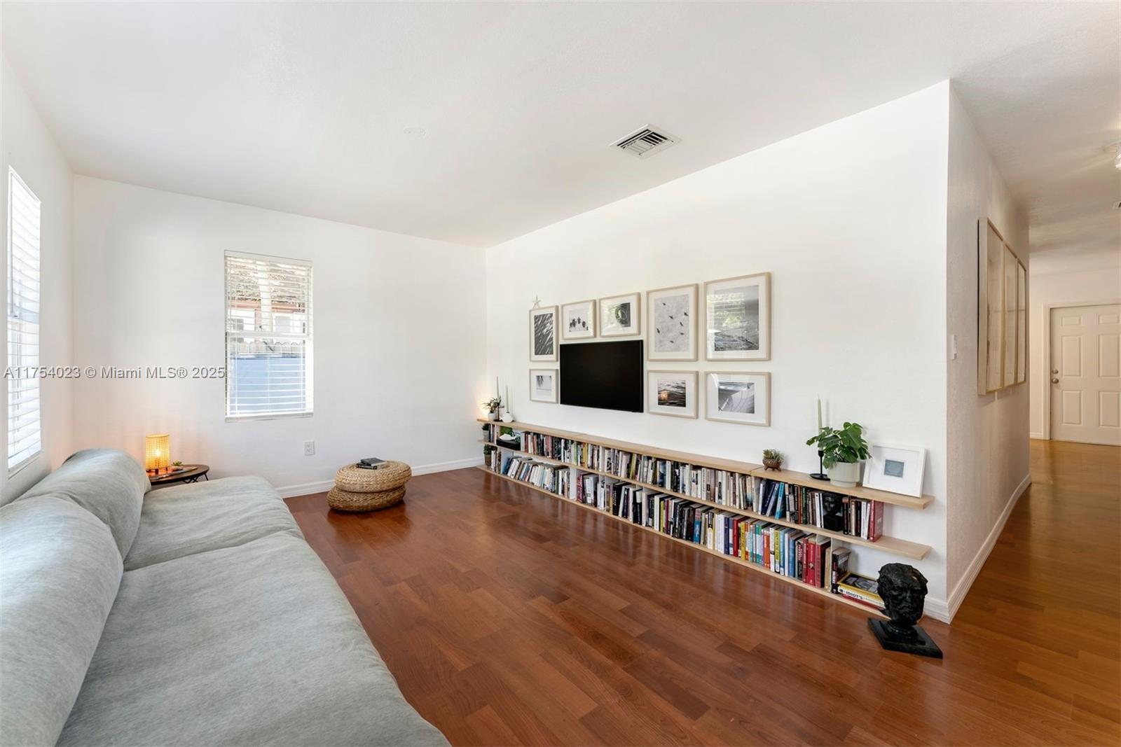 Listing Photo 6