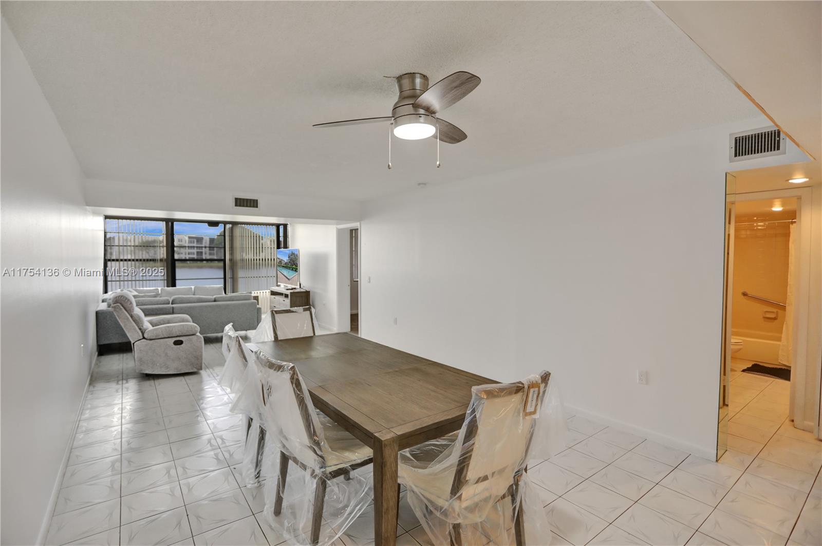 1524 Whitehall Dr #102, Davie, Florida image 12