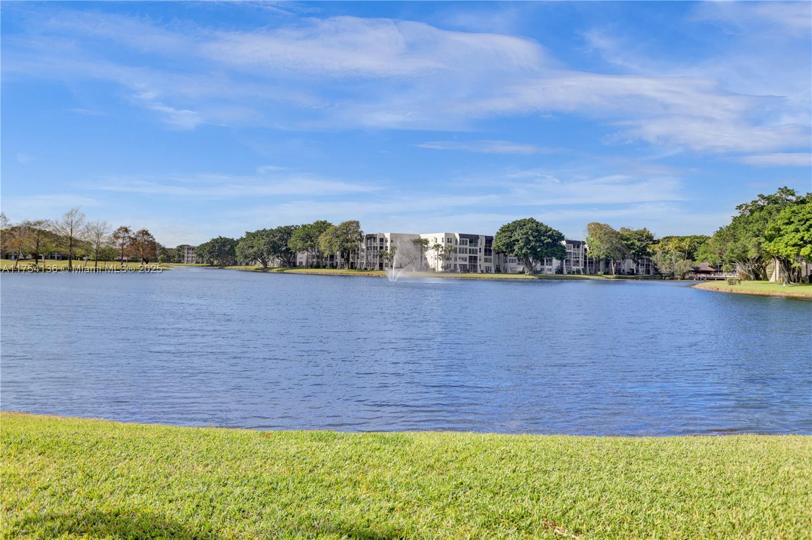 1524 Whitehall Dr #102, Davie, Florida image 2