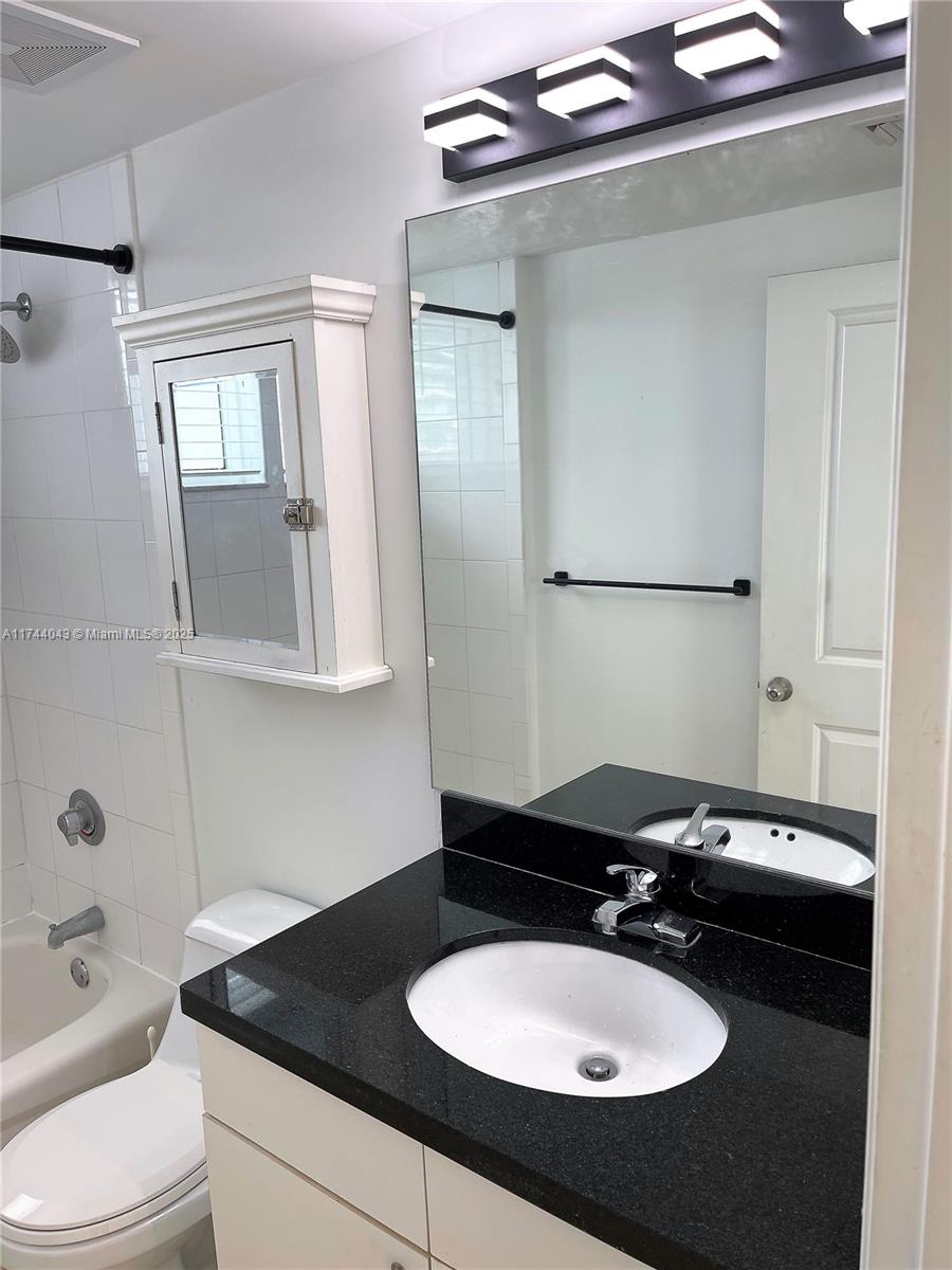 1250 S Miami Ave #2906, Miami FL 33130