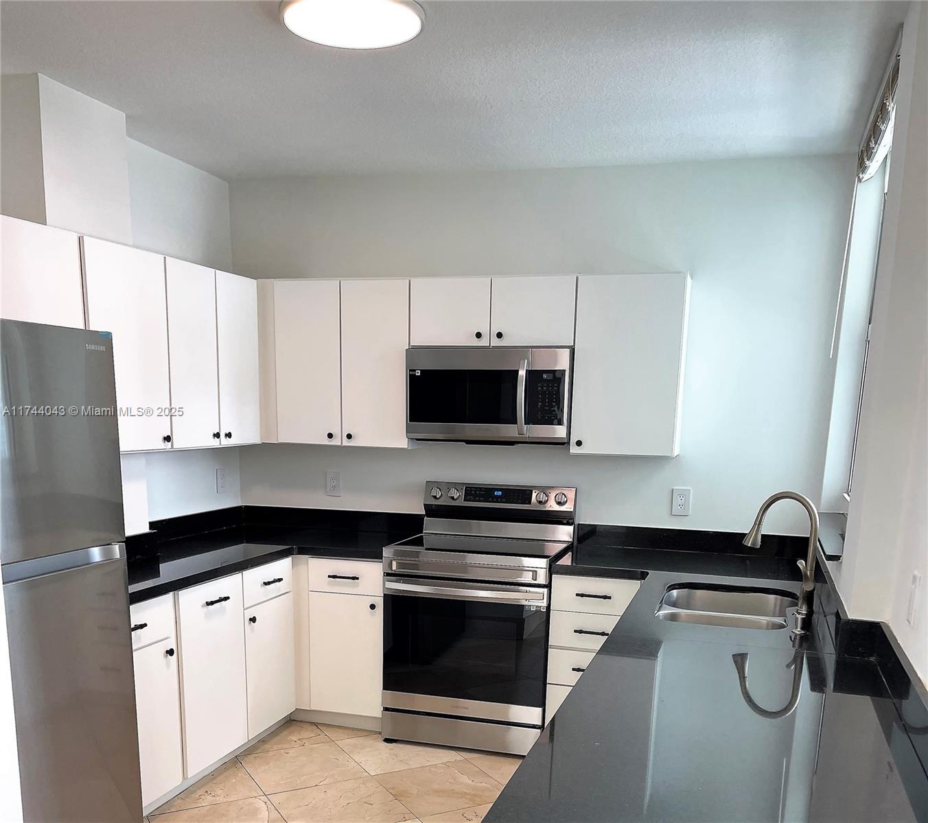 1250 S Miami Ave #2906, Miami FL 33130