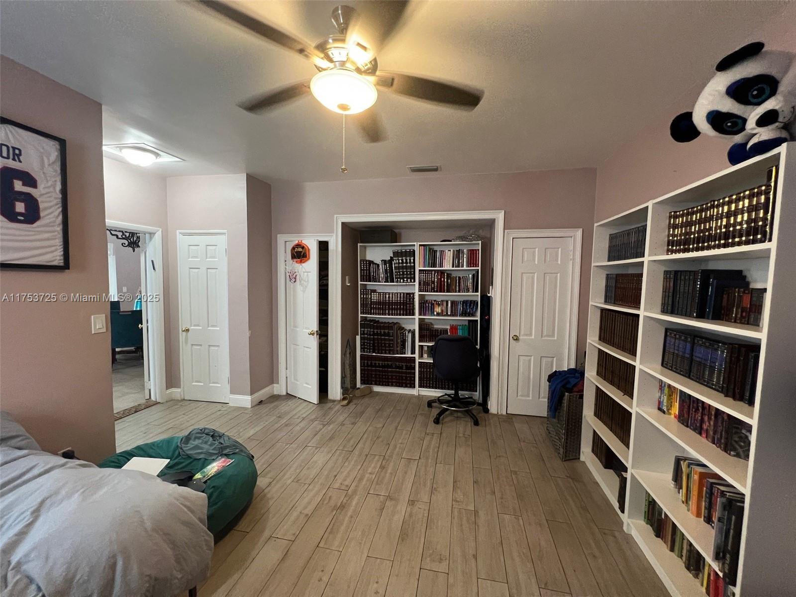 4575 Post Ave, Miami Beach, Florida image 30