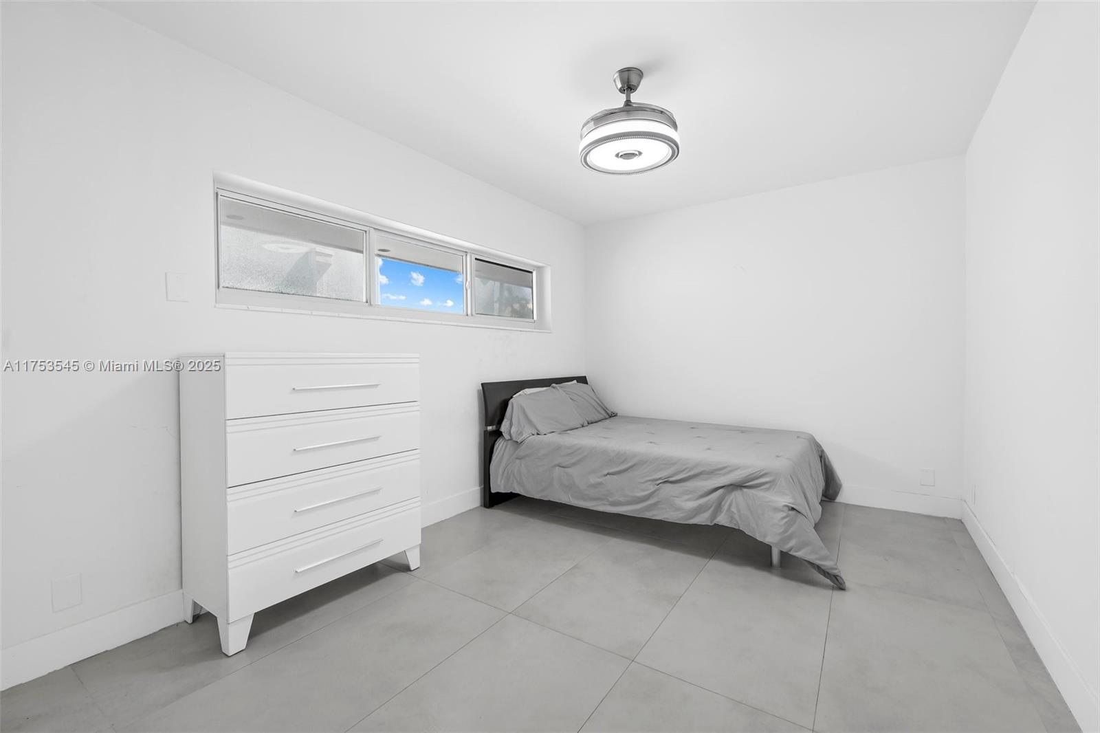 Listing Photo 14