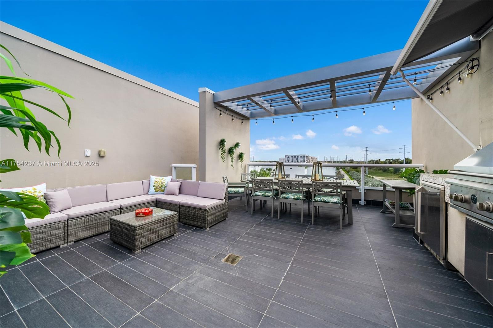 10563 NW 66th St #., Doral, Florida image 39