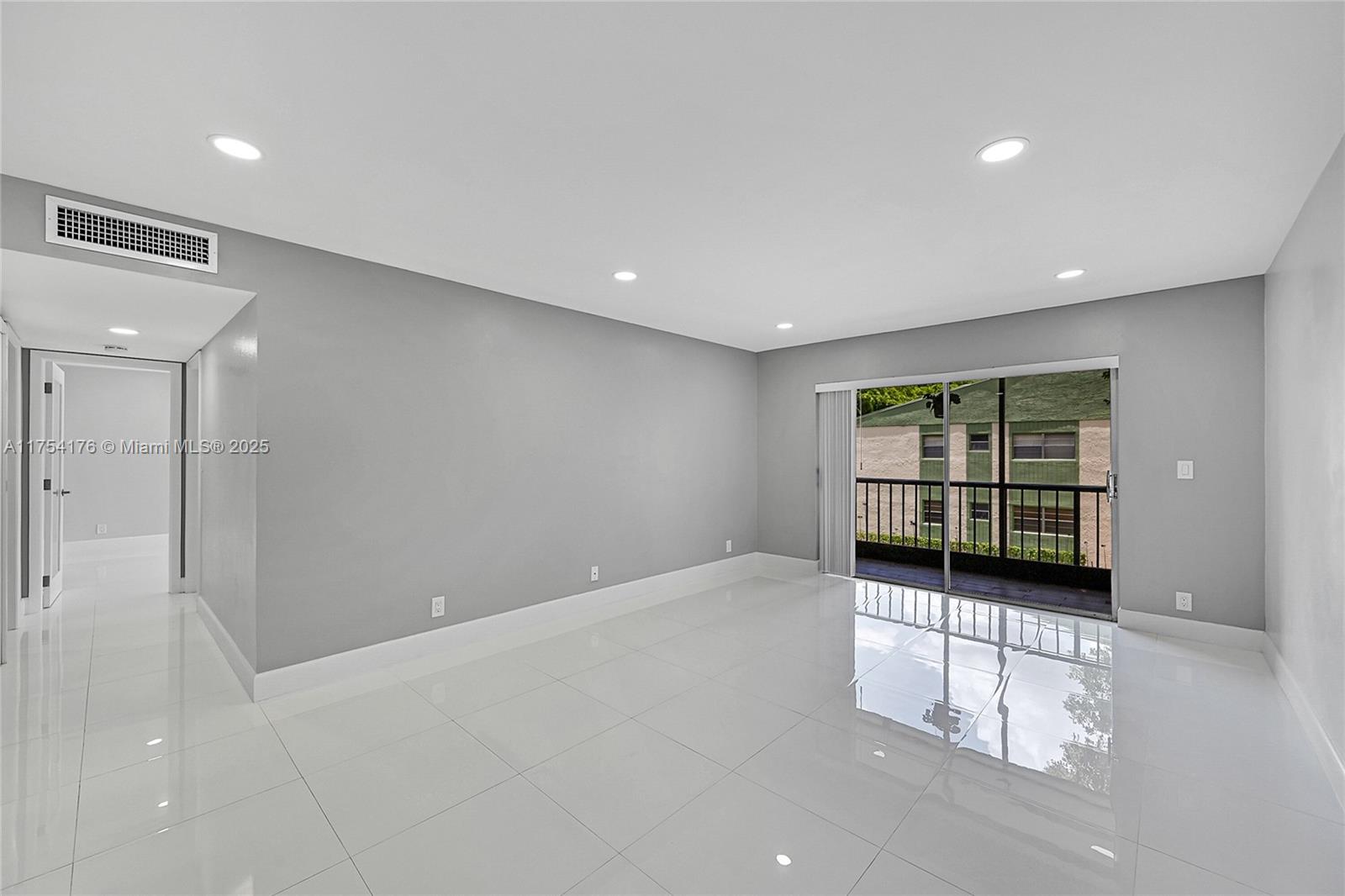 4140 NW 90th Ave #204, Coral Springs, Florida image 4