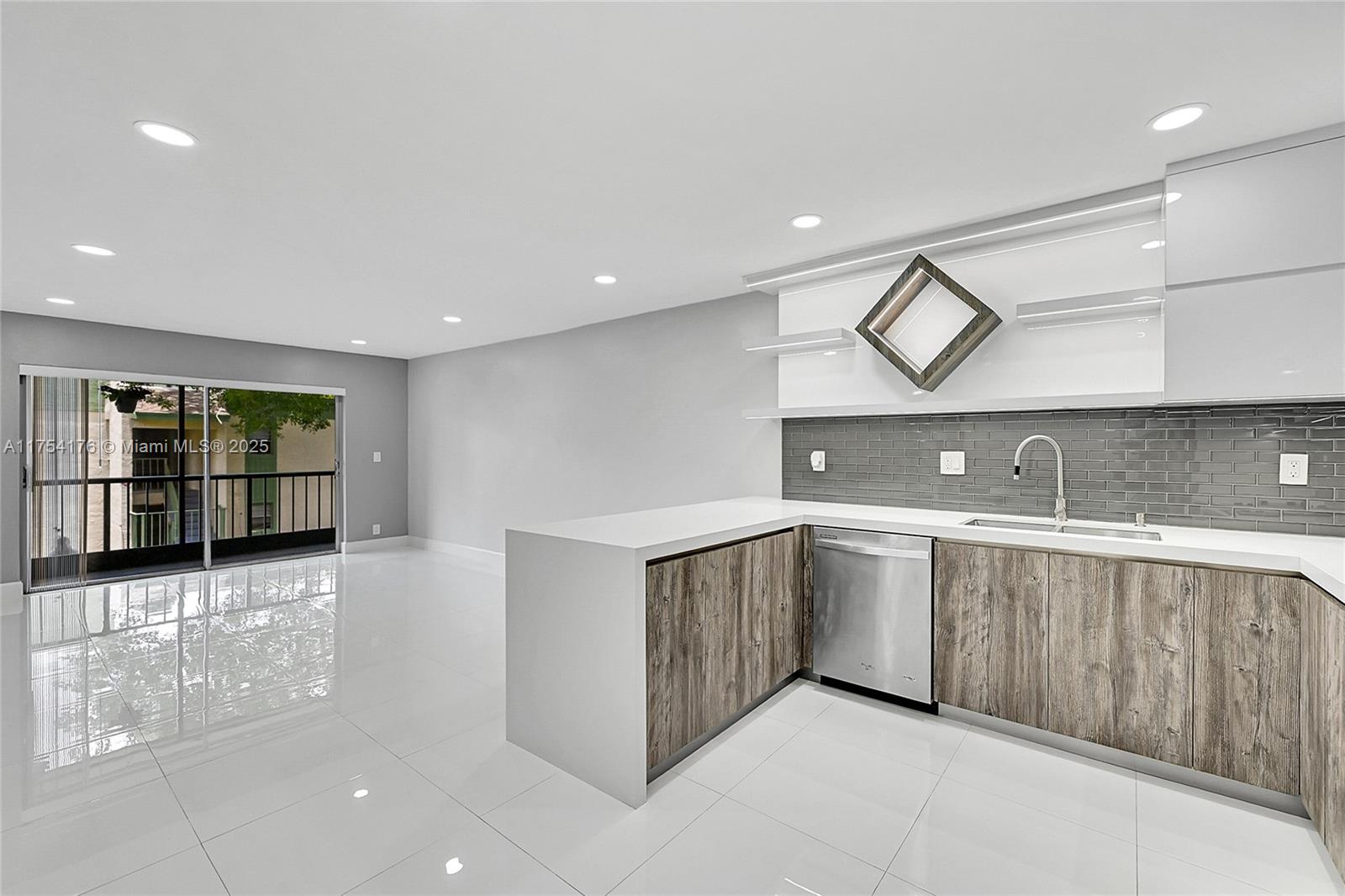 4140 NW 90th Ave #204, Coral Springs, Florida image 8