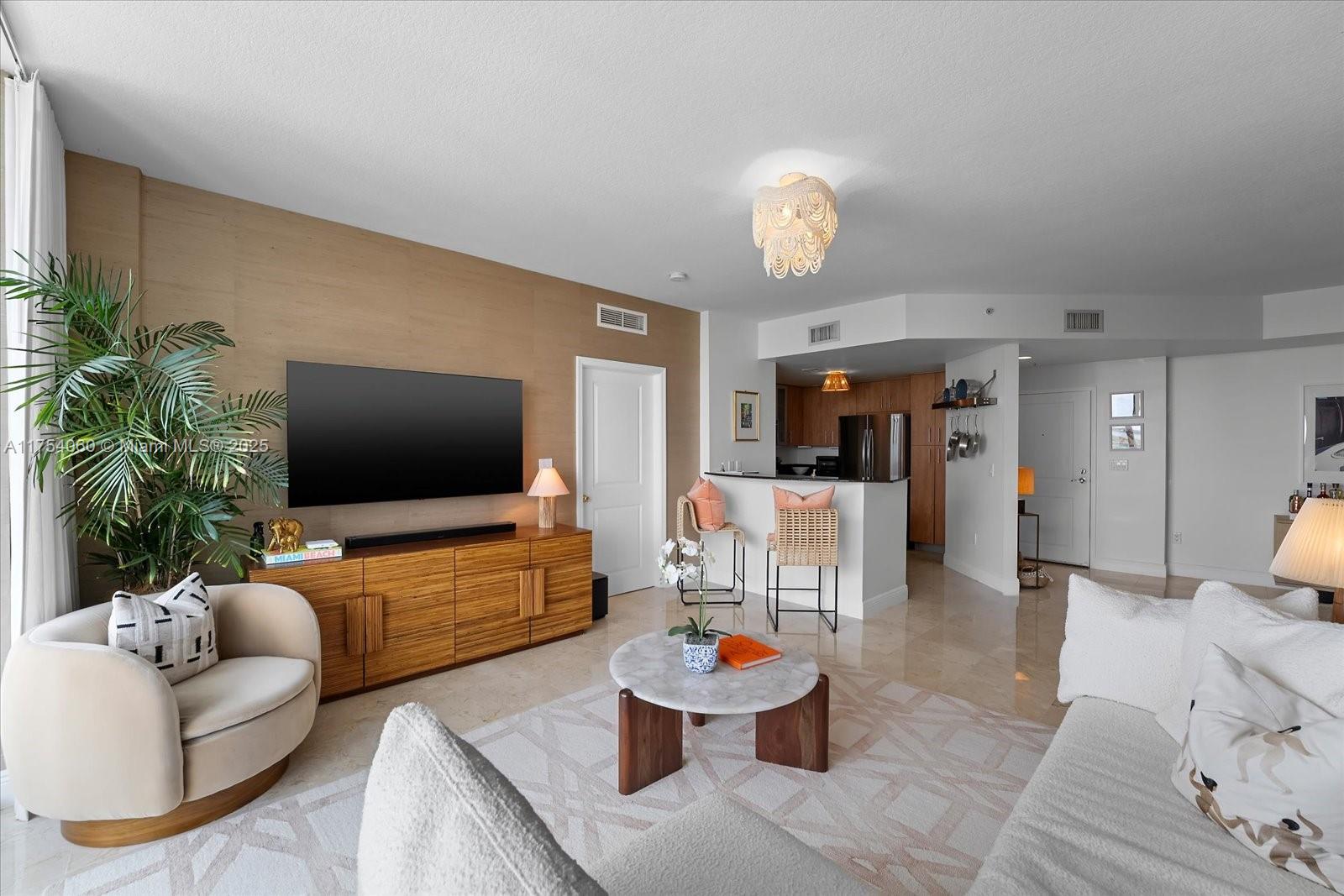 7900 Harbor Island Dr #818, North Bay Village FL 33141