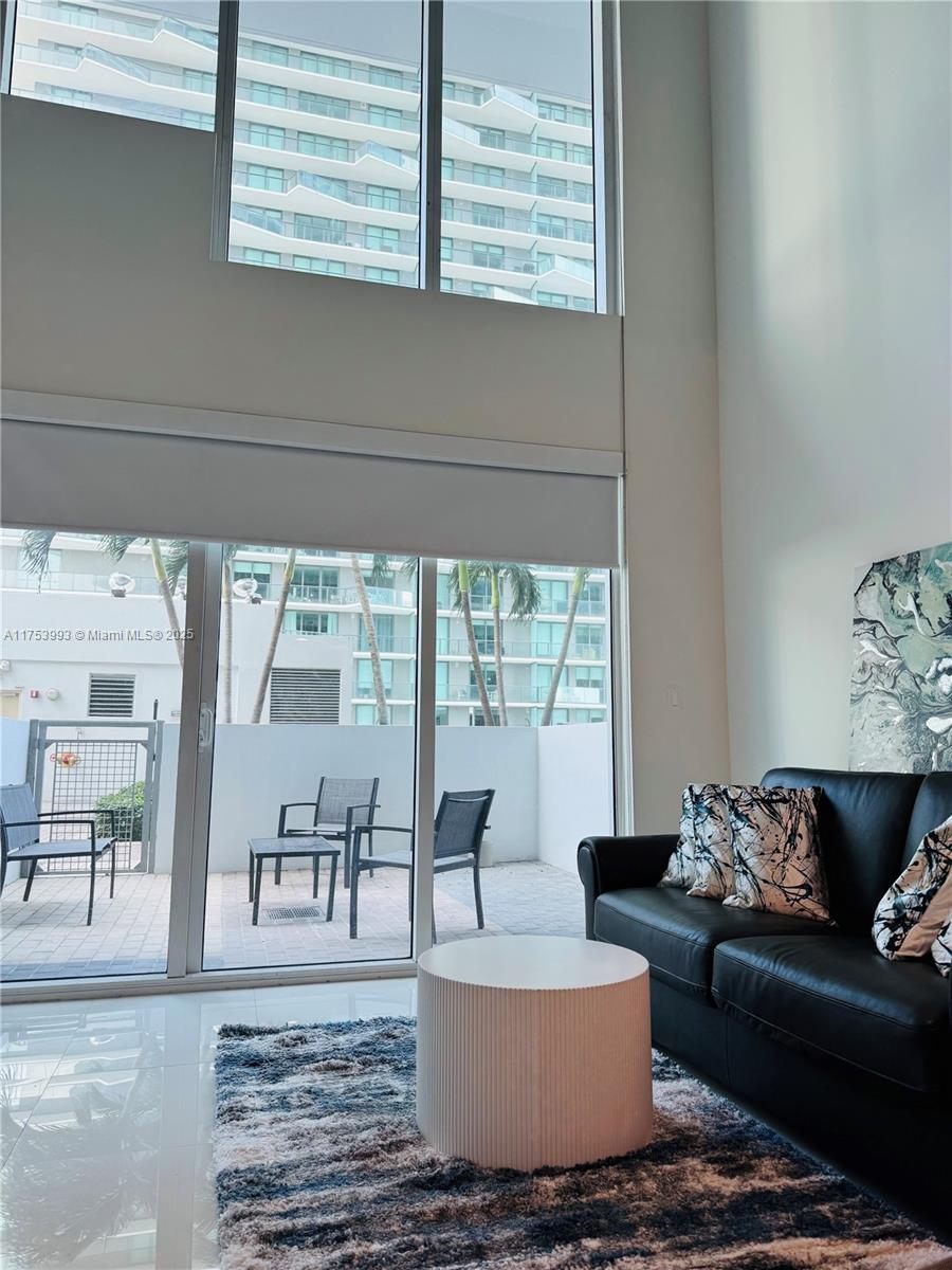 60 SW 13th St #1122, Miami FL 33130