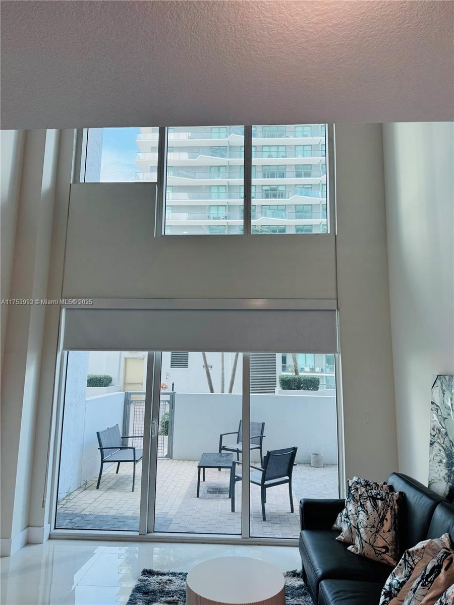 60 SW 13th St #1122, Miami FL 33130