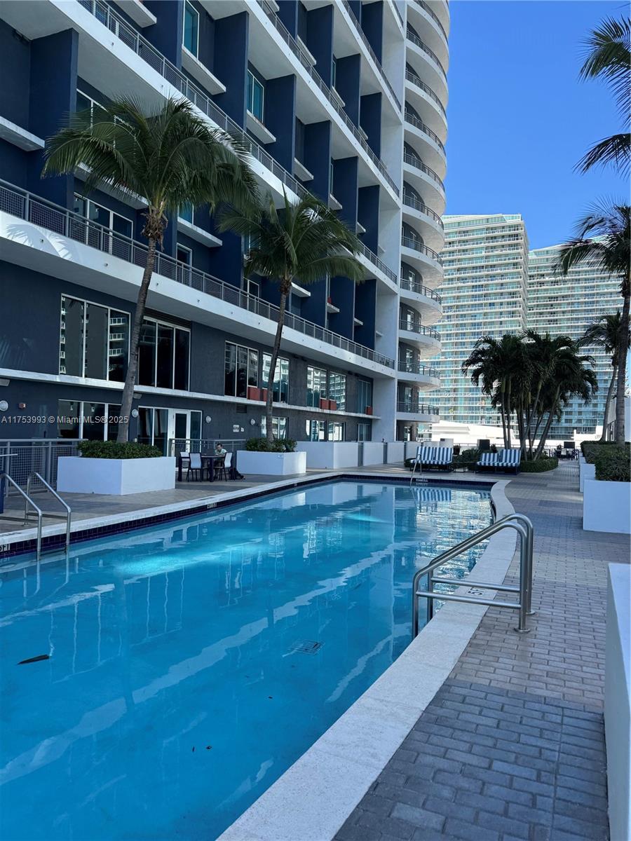60 SW 13th St #1122, Miami FL 33130