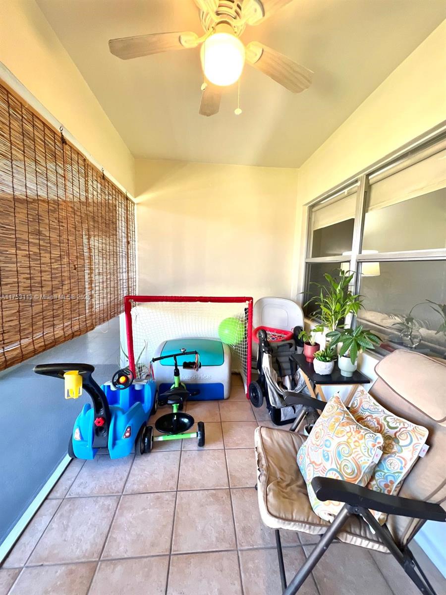 270 Layne Blvd #208, Hallandale Beach, Florida image 2