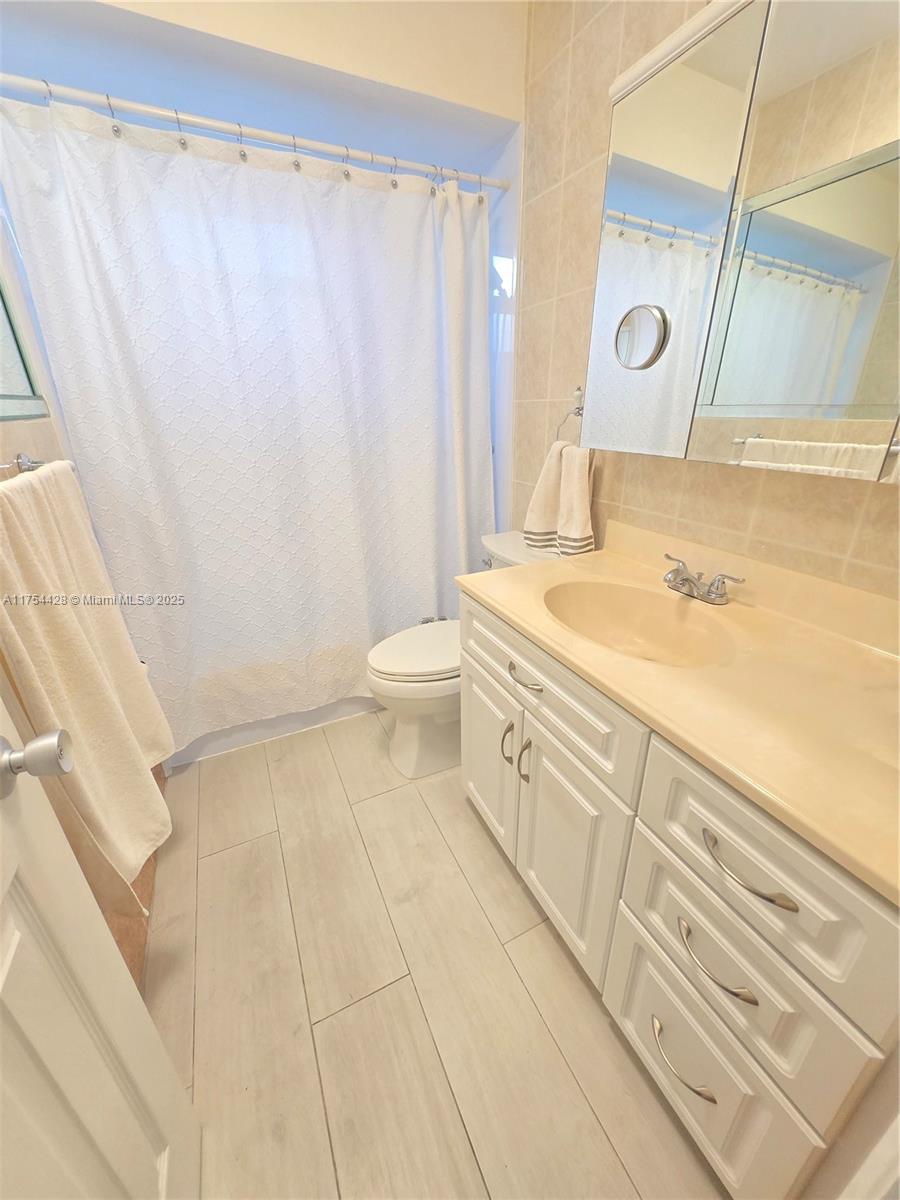 2600 Diana Dr #103, Hallandale Beach, Florida image 13