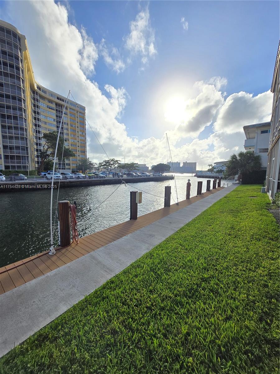 2600 Diana Dr #103, Hallandale Beach, Florida image 24