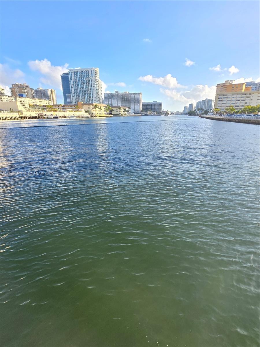 2600 Diana Dr #103, Hallandale Beach, Florida image 25