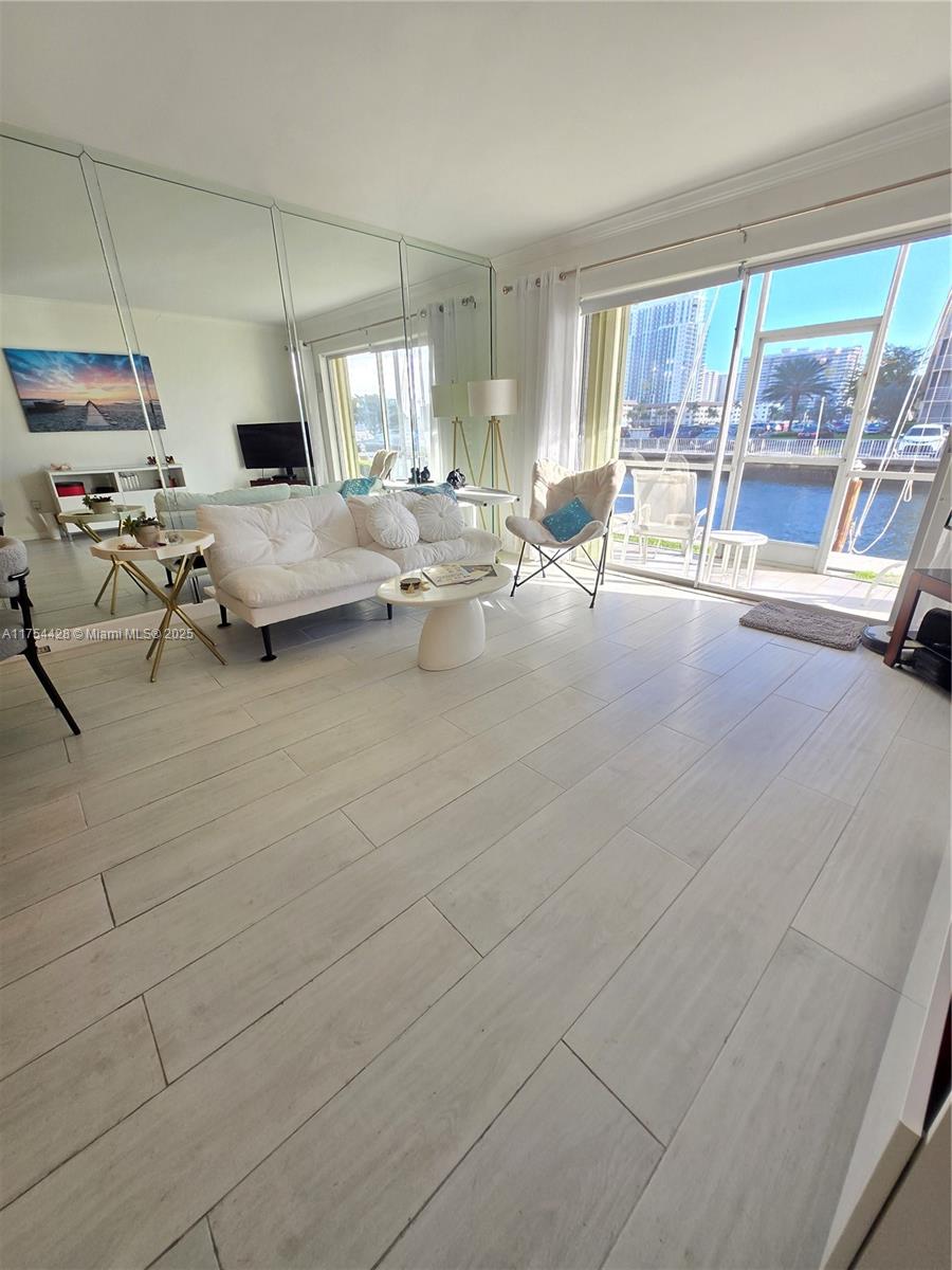 2600 Diana Dr #103, Hallandale Beach, Florida image 5
