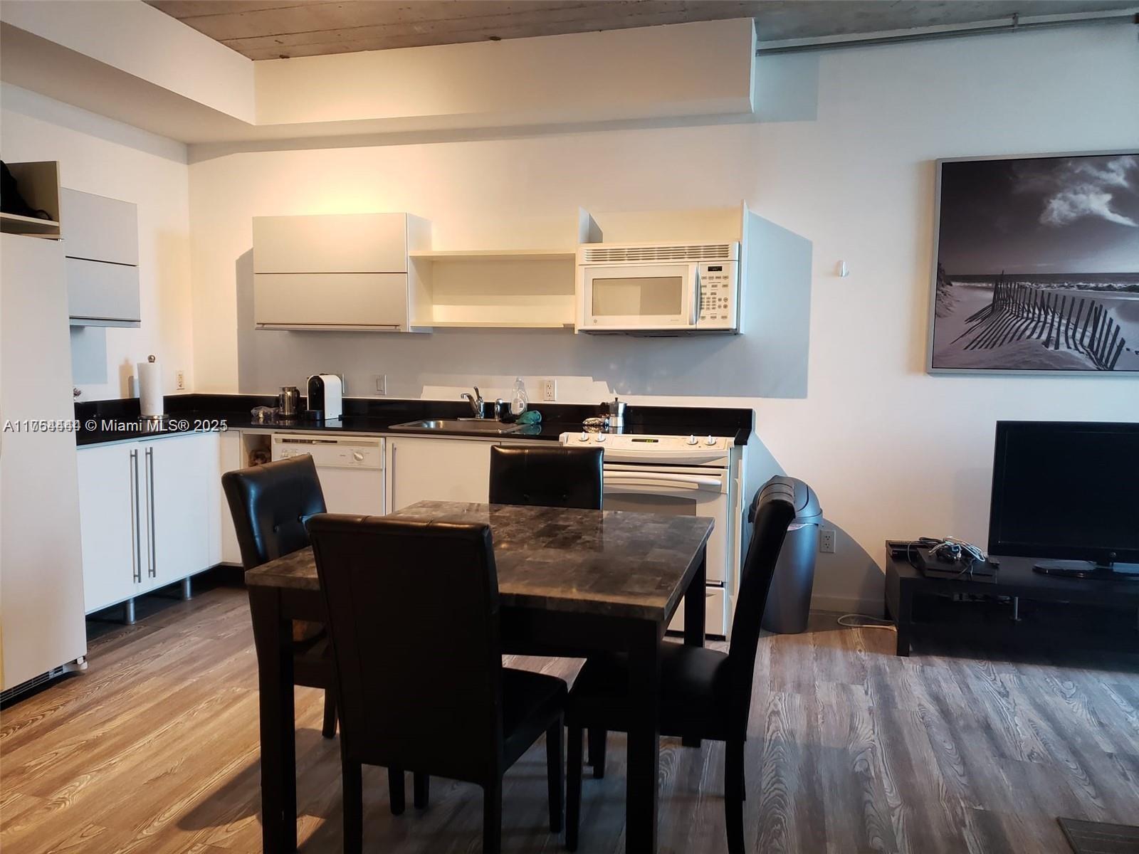690 SW 1st Ct #2523, Miami FL 33130