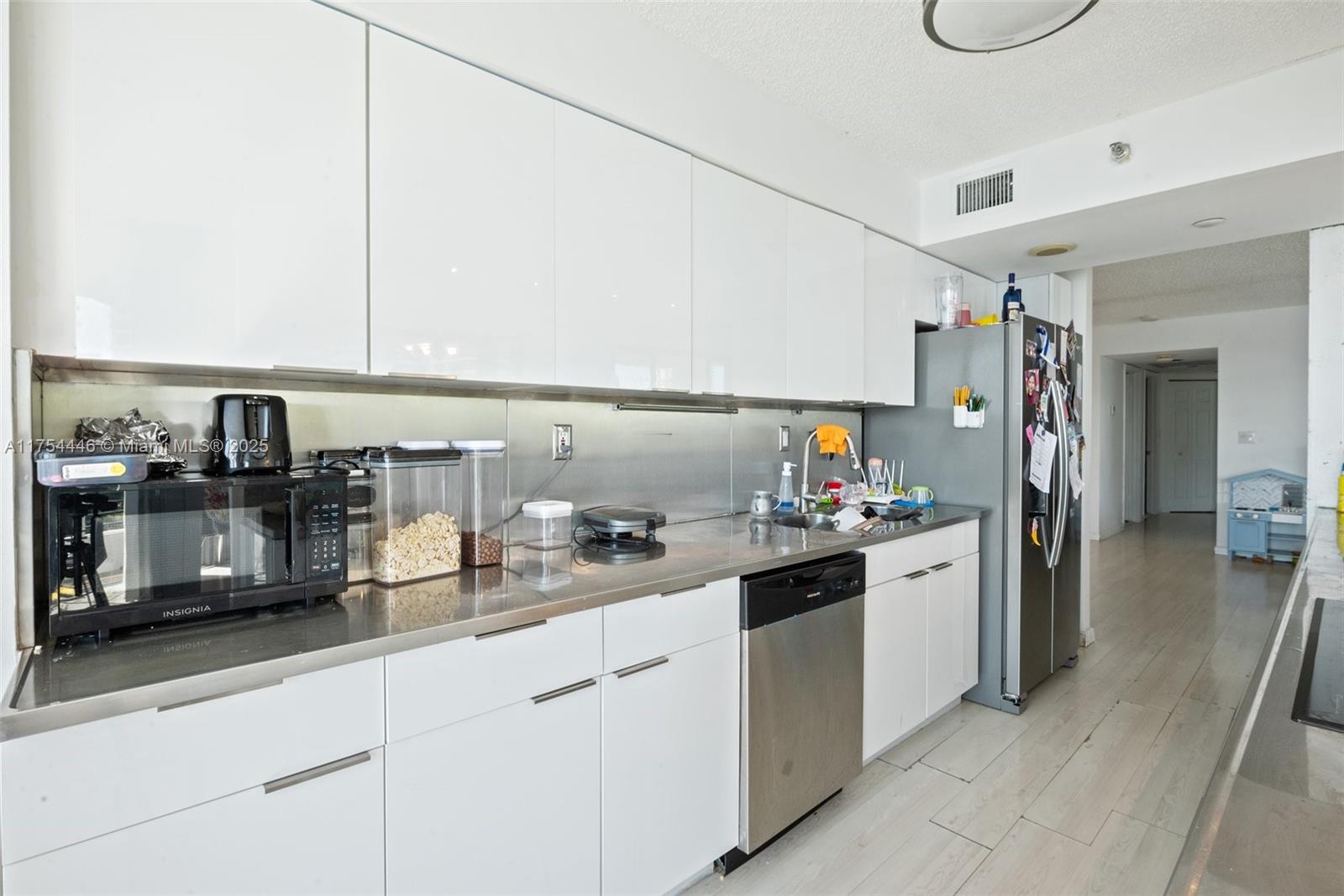 3530 Mystic Pointe Dr #415, Aventura FL 33180