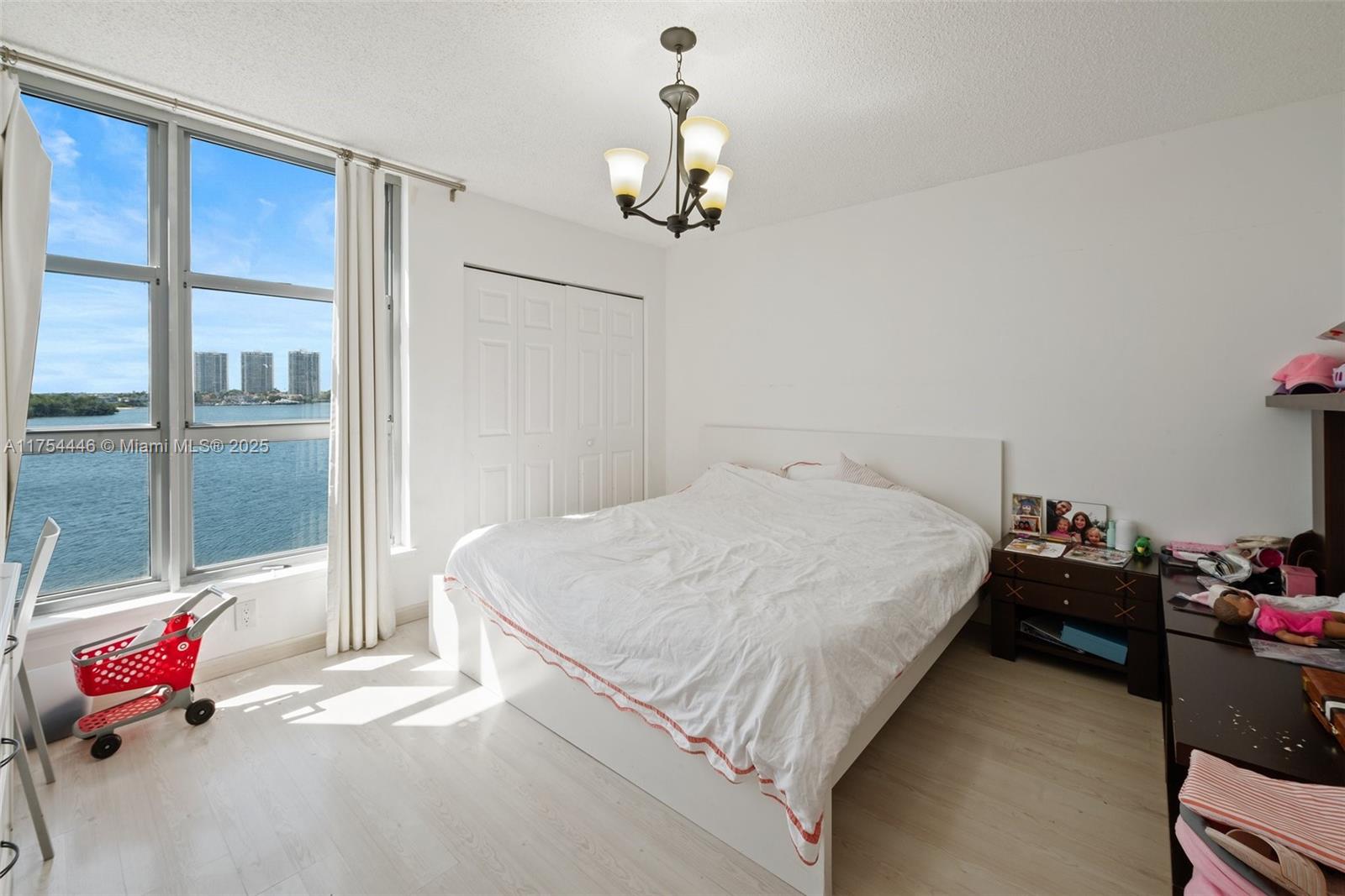 3530 Mystic Pointe Dr #415, Aventura FL 33180