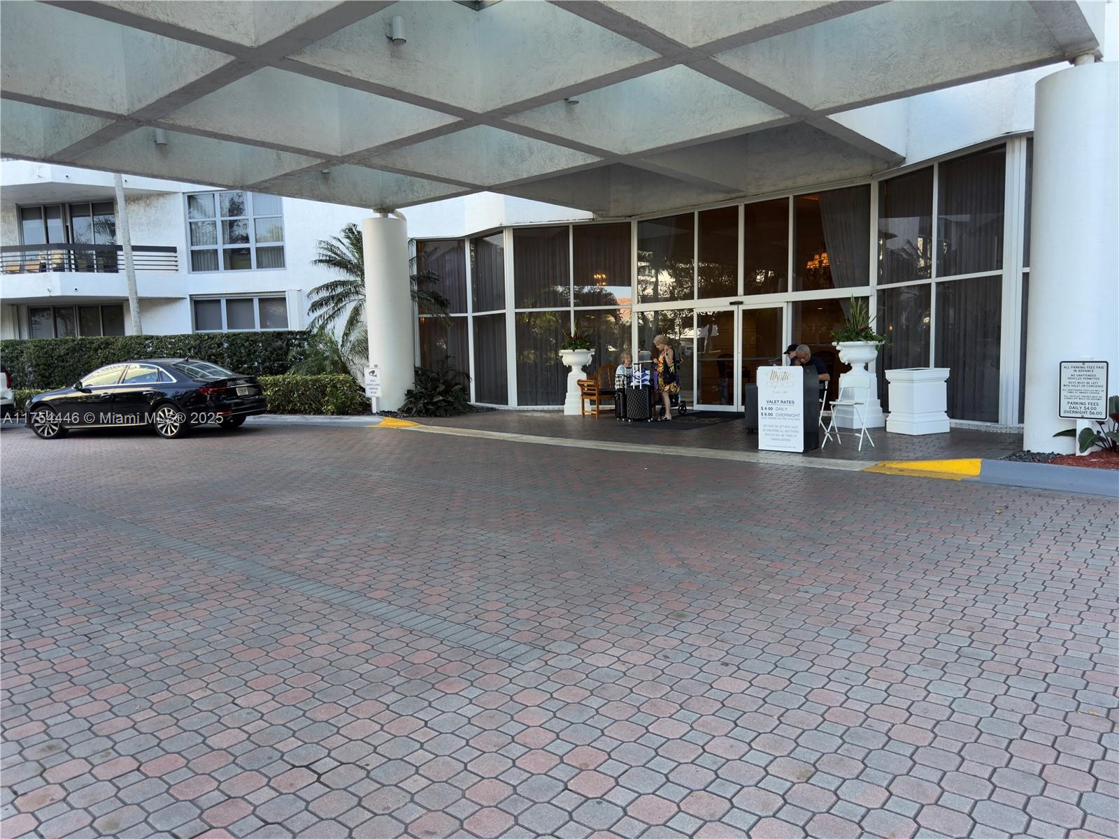 3530 Mystic Pointe Dr #415, Aventura FL 33180