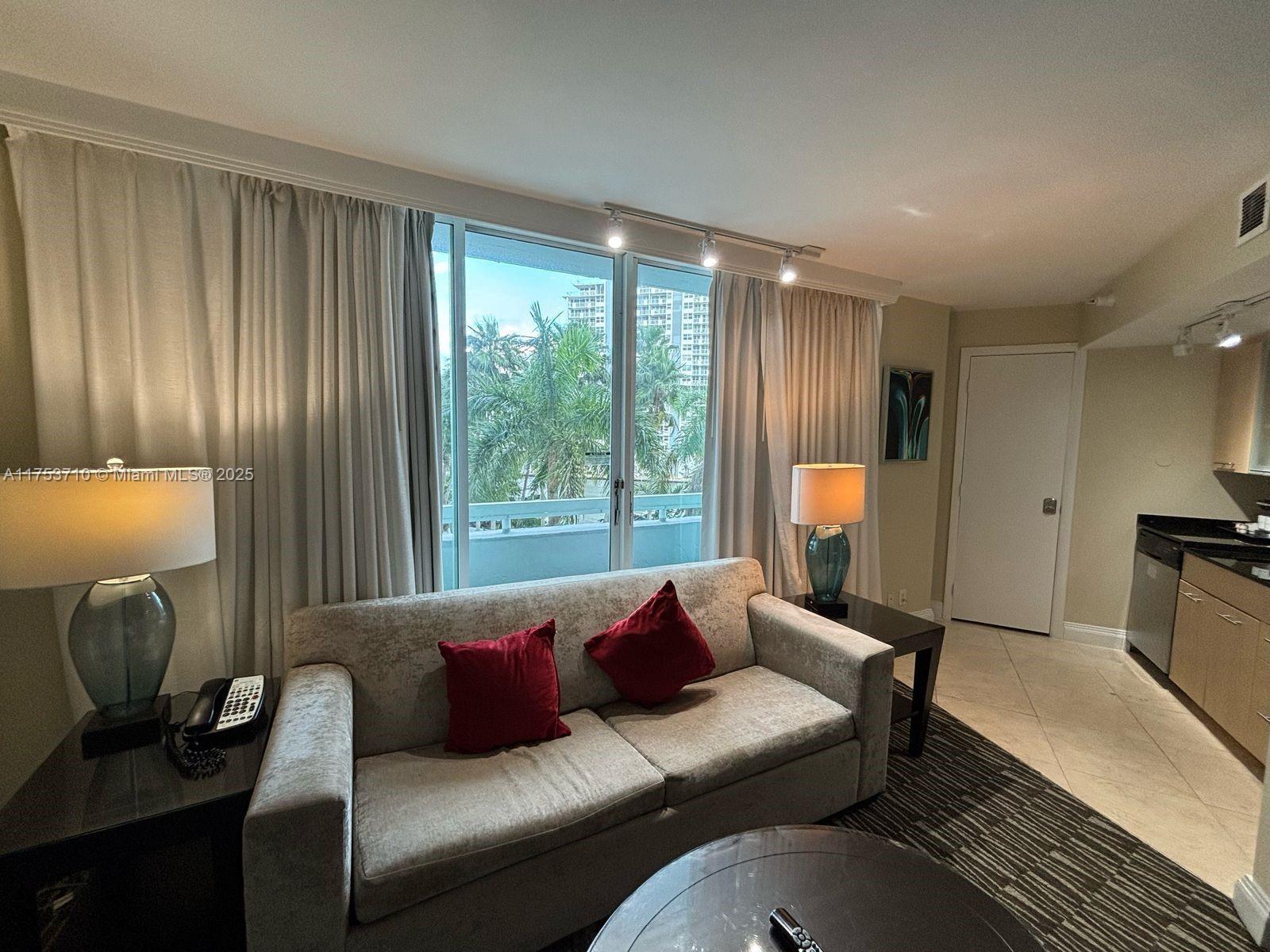 2670 E Sunrise Blvd #302, Fort Lauderdale, Florida image 14