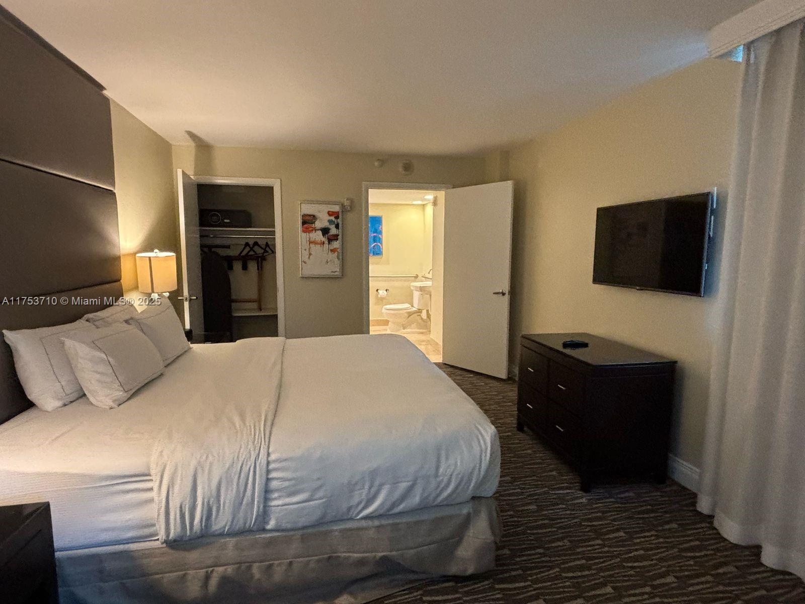 2670 E Sunrise Blvd #302, Fort Lauderdale, Florida image 6
