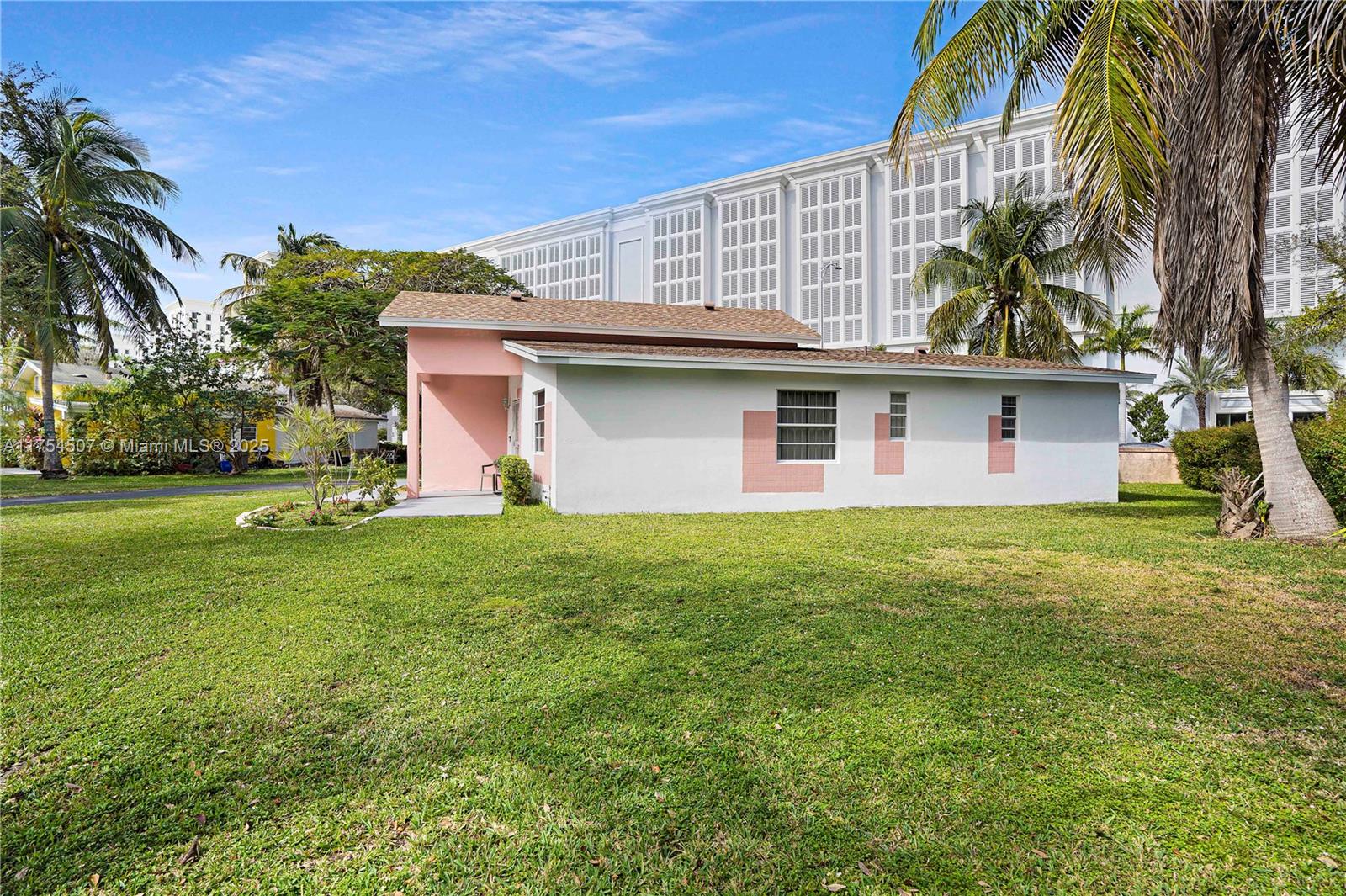 Listing Photo 17