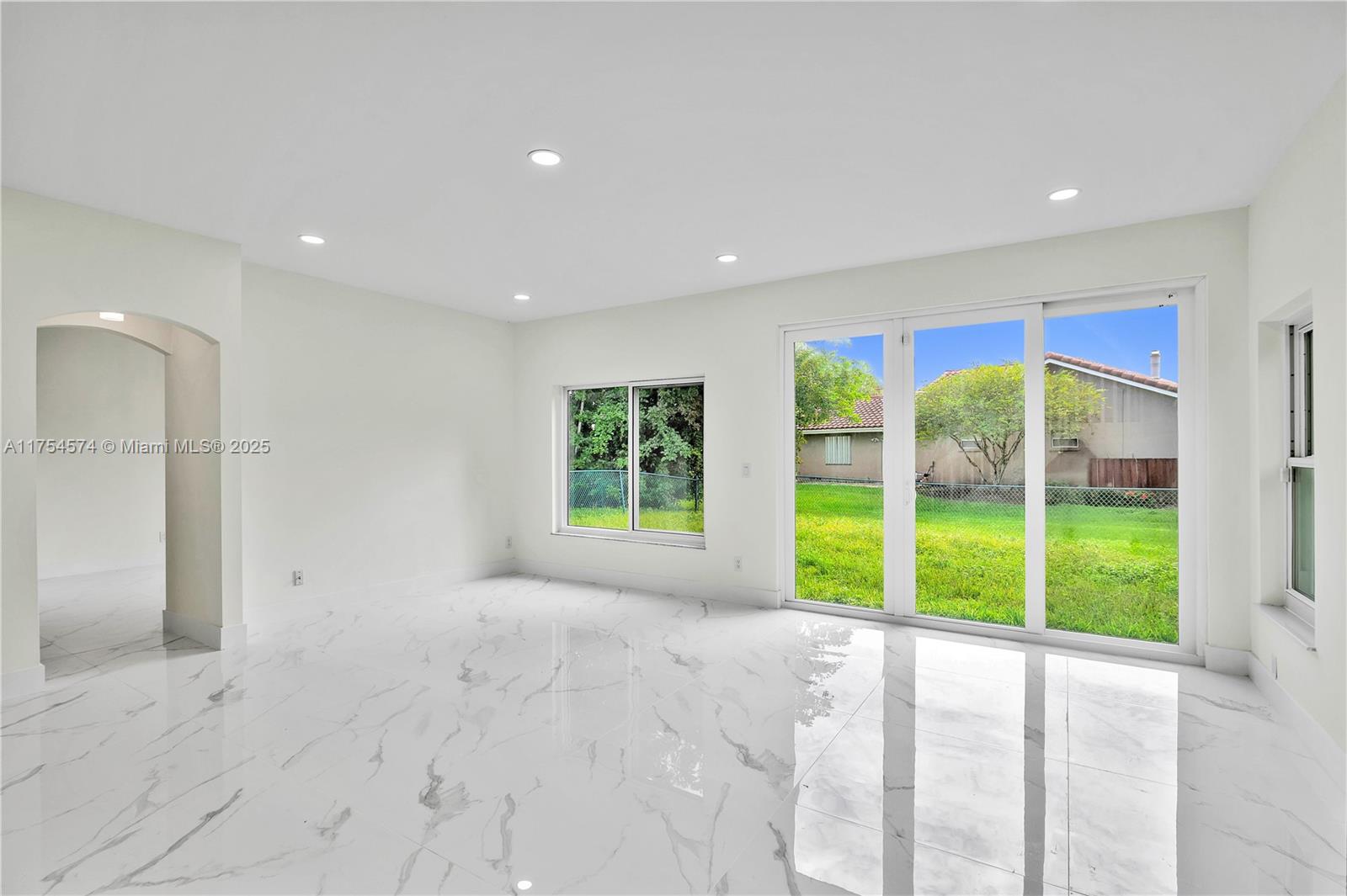 Listing Photo 8