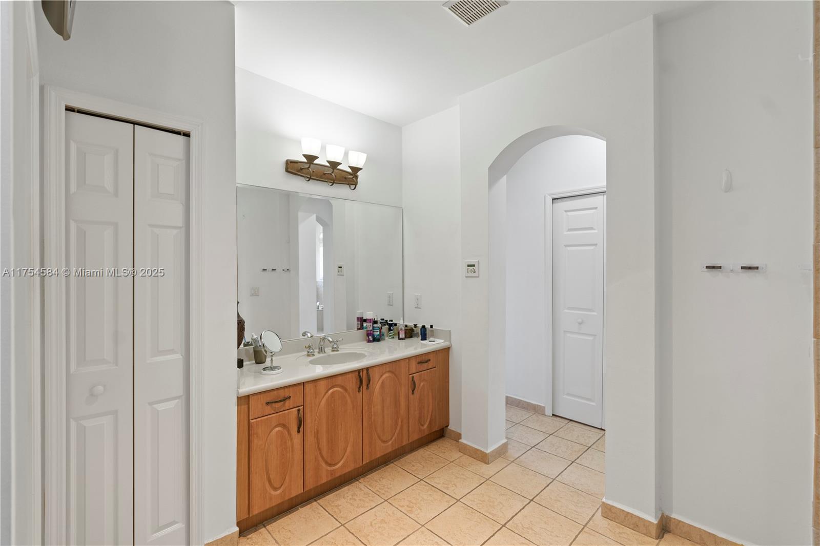 15421 SW 26th Ter, Miami, Florida image 23