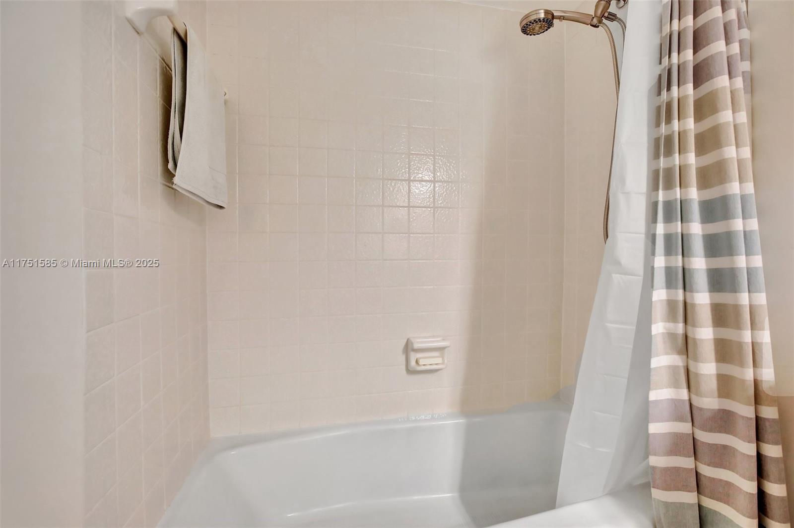 3930 Inverrary Blvd #405-D, Lauderhill, Florida image 36