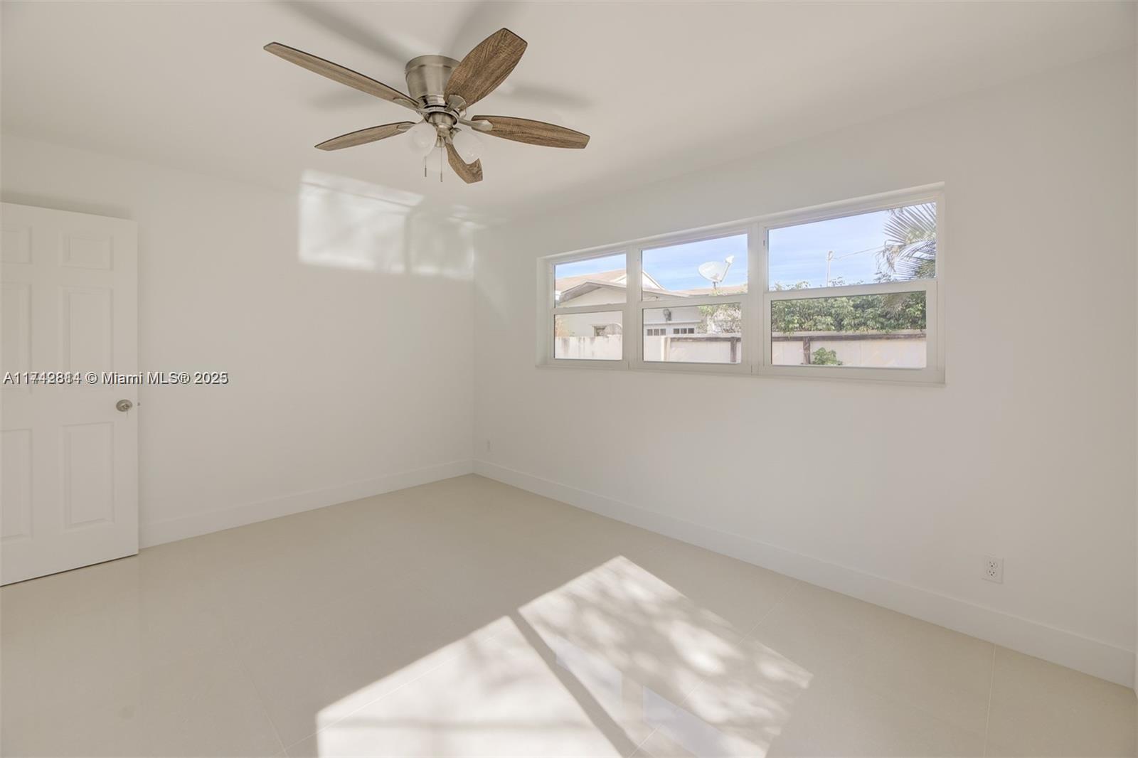 832 NW 28th St, Wilton Manors, Florida image 26