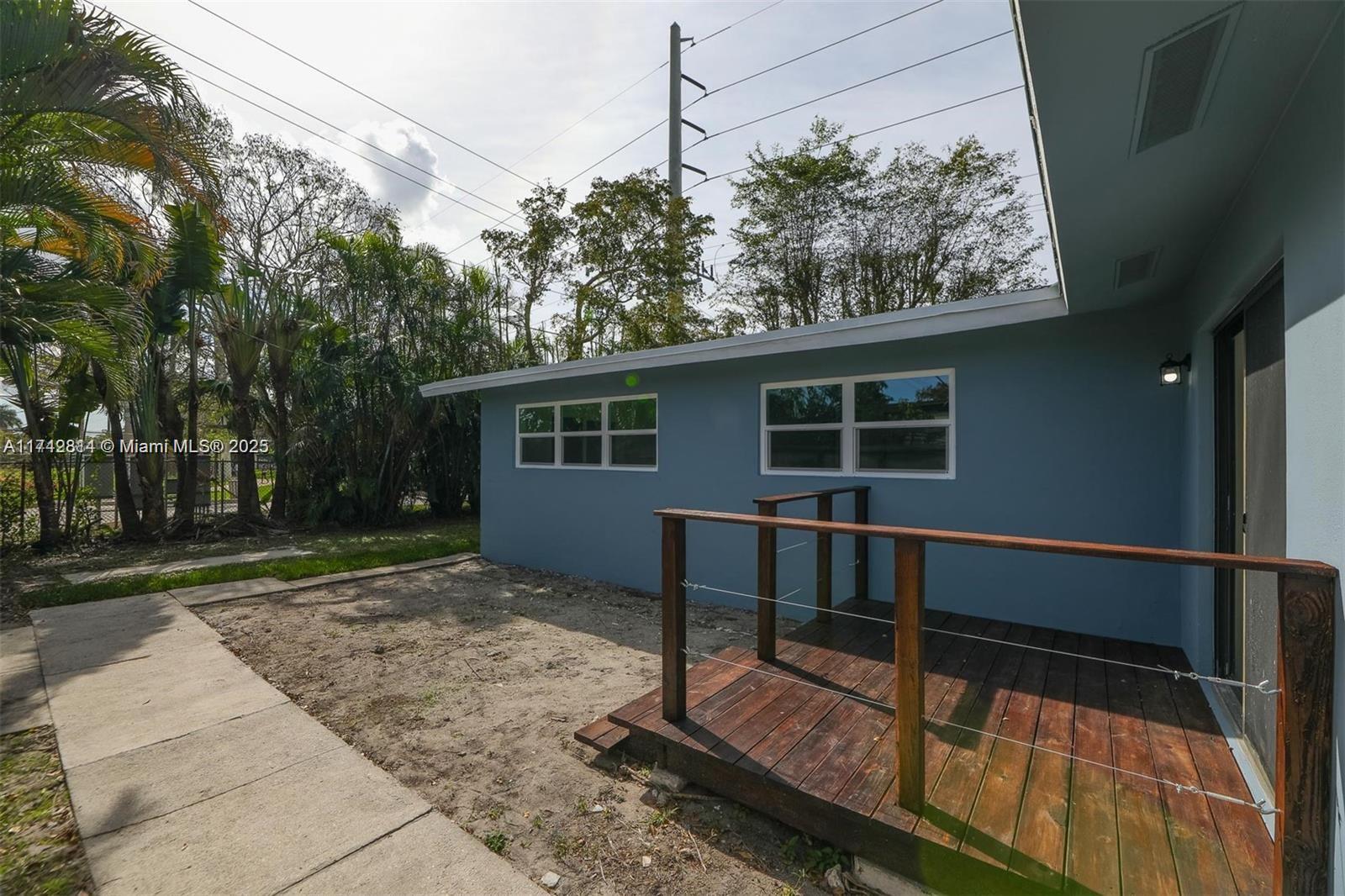 832 NW 28th St, Wilton Manors, Florida image 5