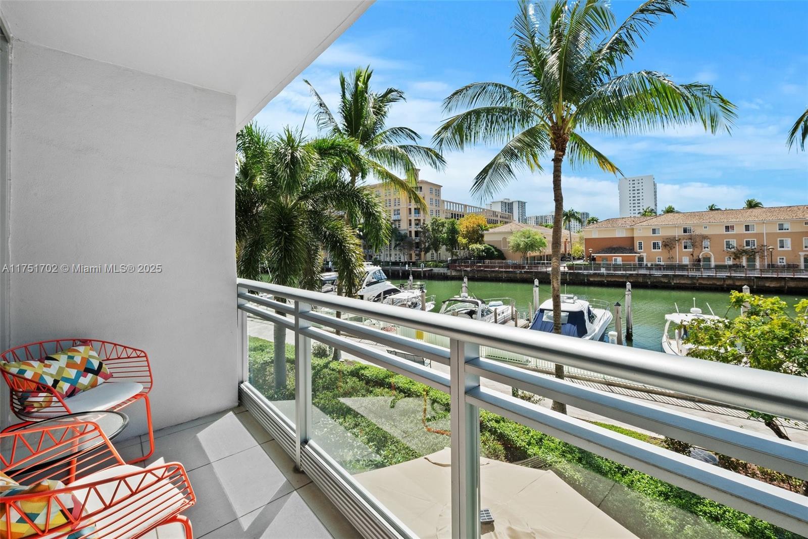 2950 NE 188th St #102, Aventura FL 33180
