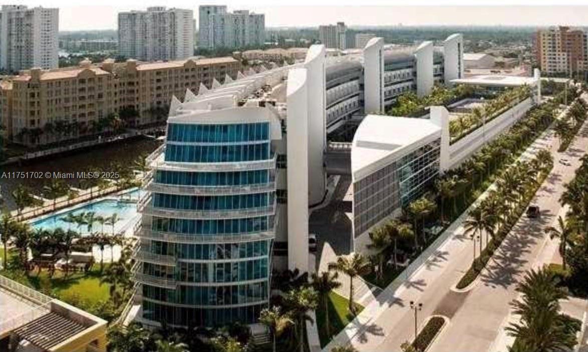 2950 NE 188th St #102, Aventura FL 33180