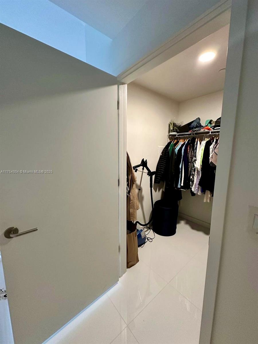 851 NE 1st Ave #2306, Miami FL 33132