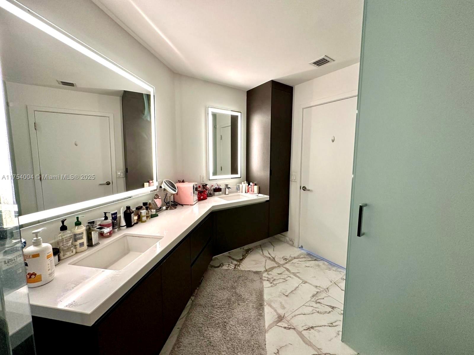 851 NE 1st Ave #2306, Miami FL 33132
