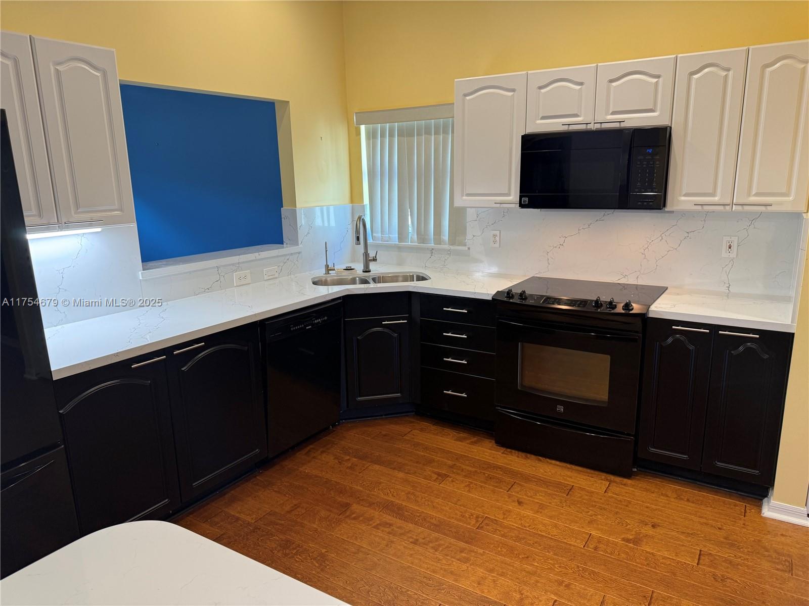 8041 Via Hacienda, Riviera Beach, Florida image 15