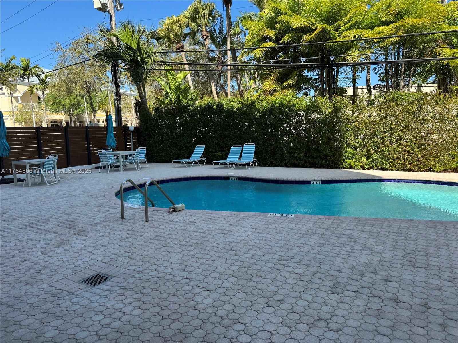 555 Crandon Blvd #32, Key Biscayne, Florida image 34
