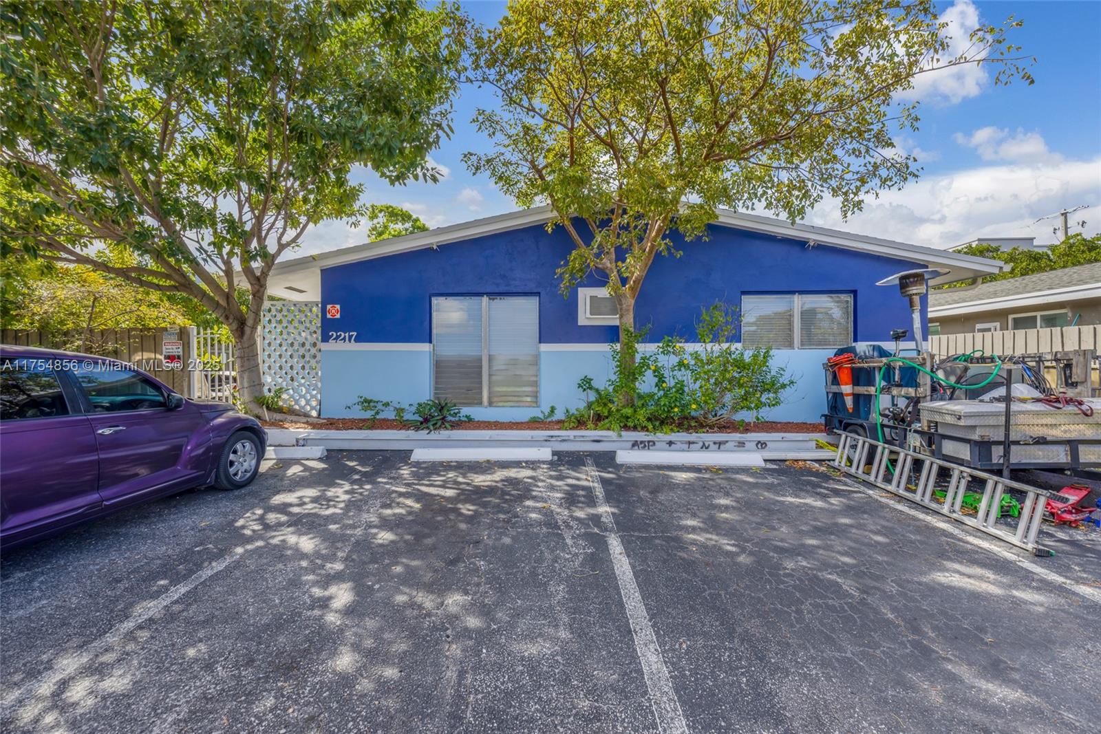 2217 NE 14th Ave, Wilton Manors, Florida image 2