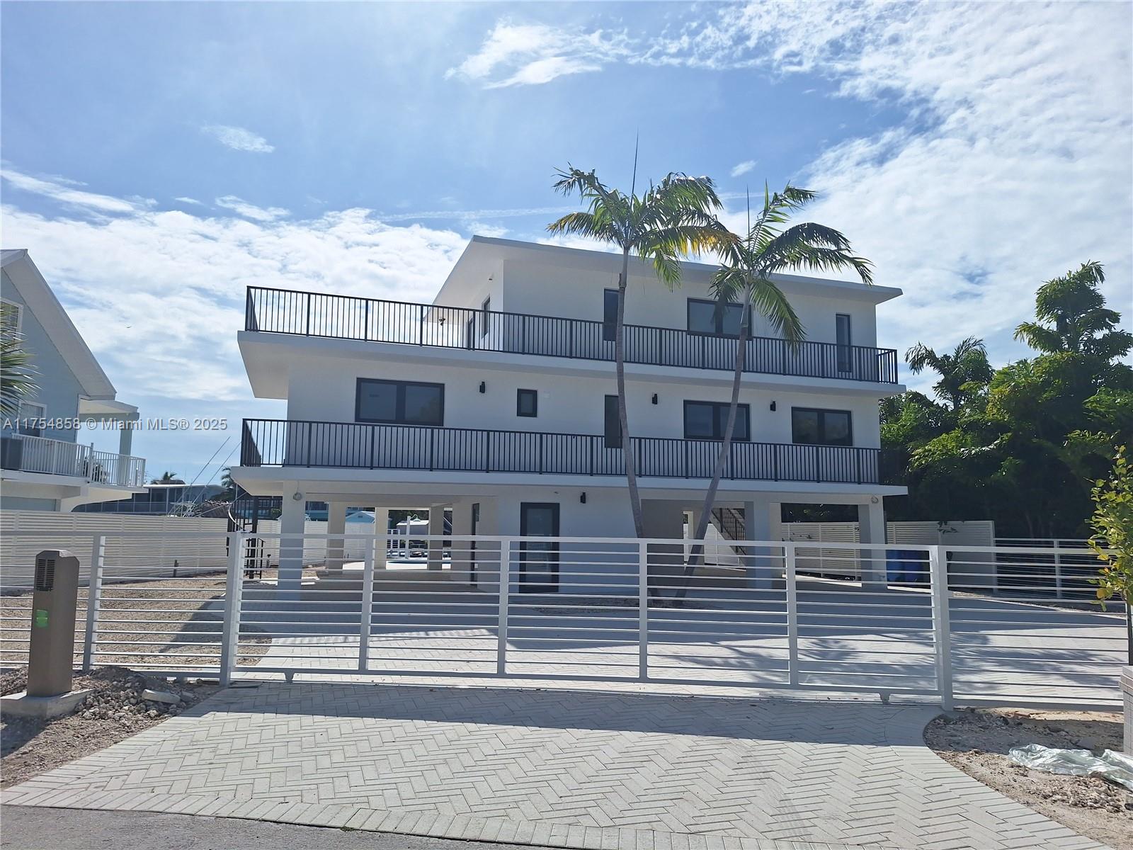 110 Harbor Dr, Plantation Key, Florida image 1