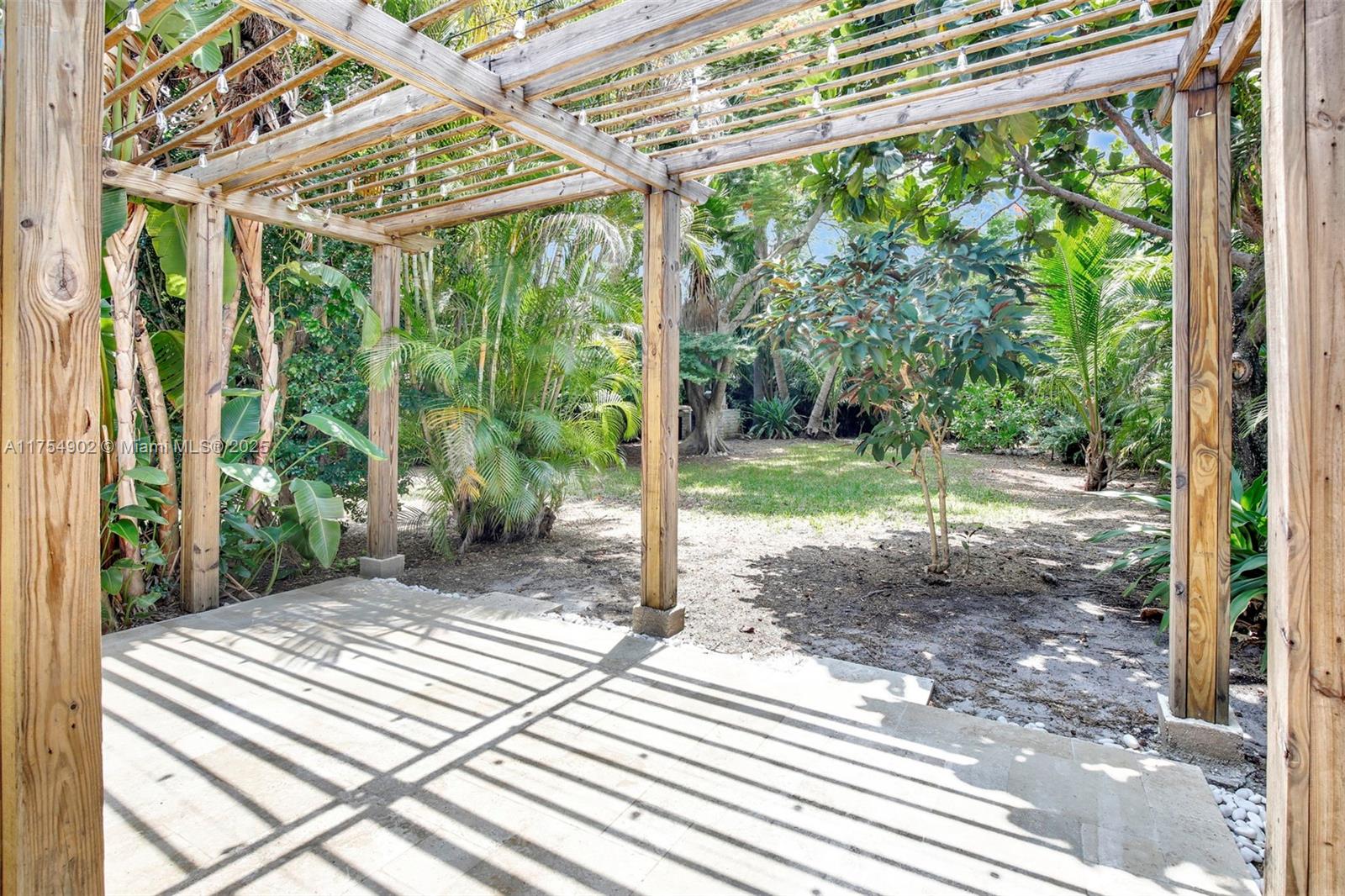 34 SE 14th St, Dania Beach, Florida image 19