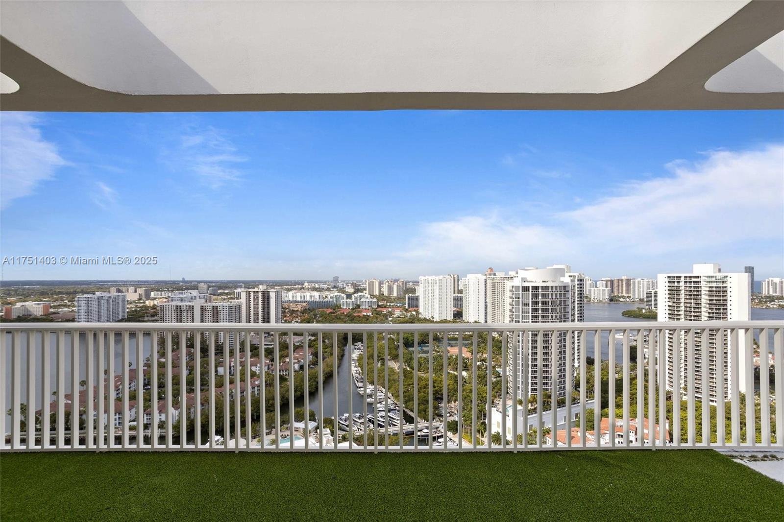 2000 Island Blvd #PH-5, Aventura, Florida image 2