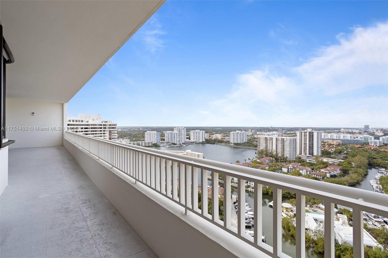 2000 Island Blvd #PH-5, Aventura, Florida image 6